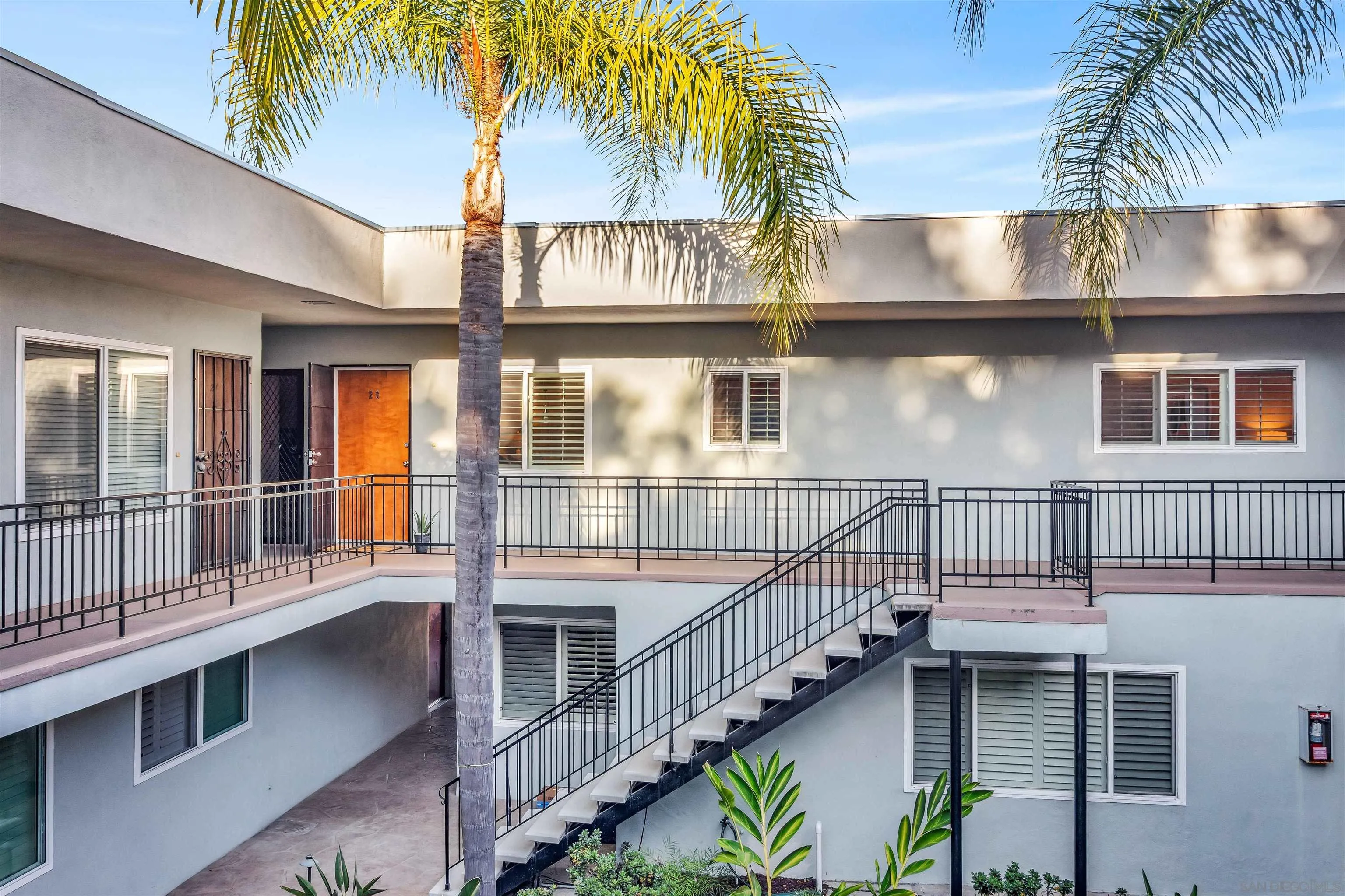 https://cdn.realtyfeed.com/cdn/127/260018872/e36f3da531995028a35fa2f44b10c294.webp