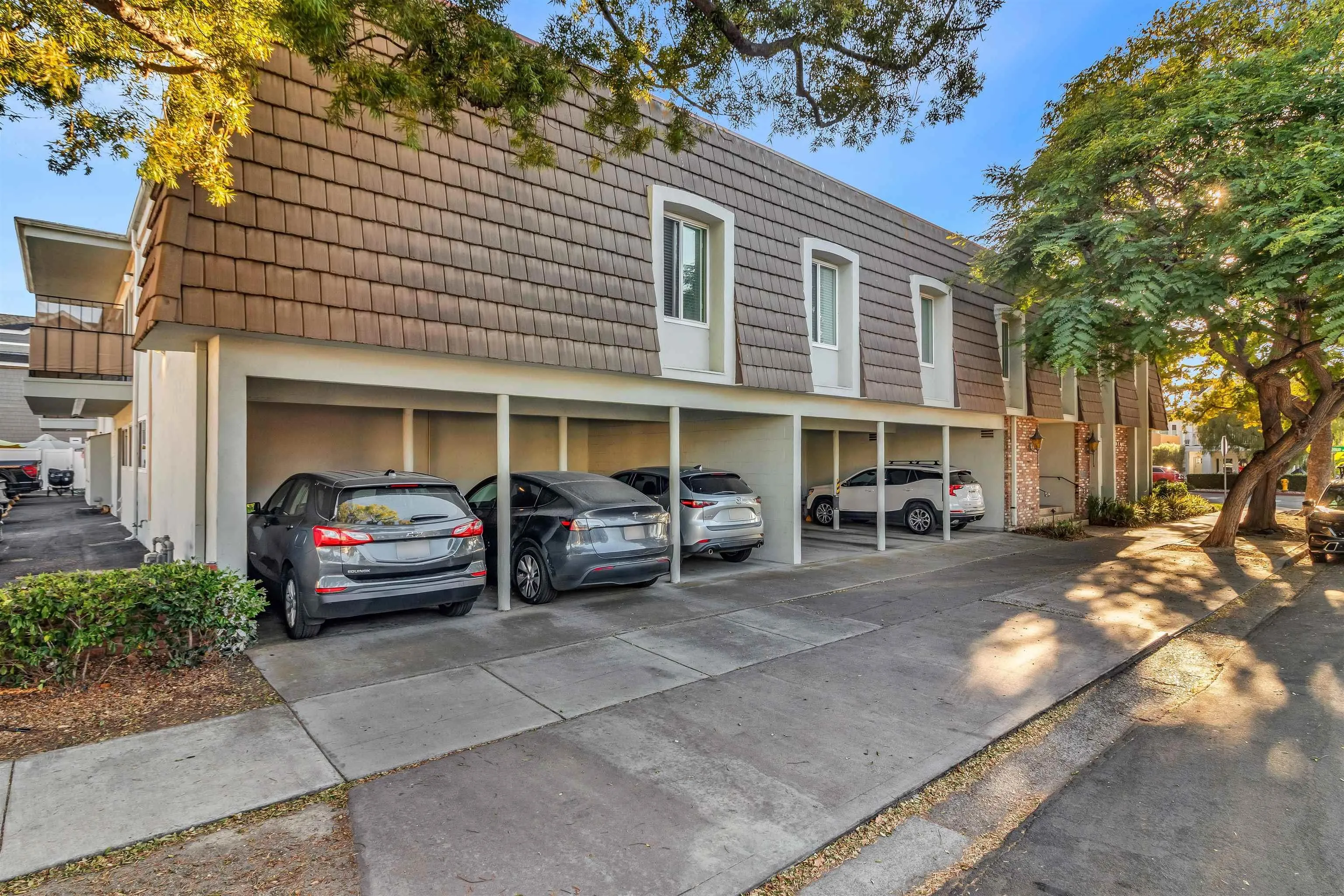 https://cdn.realtyfeed.com/cdn/127/260018872/f466163335fba48a56cf14bb34483fe2.webp