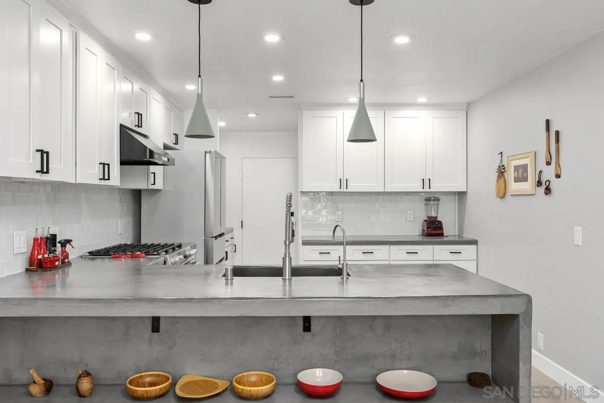 https://cdn.realtyfeed.com/cdn/127/260018879/38ccebdfe37a3b8066309e0cba8e10a6.webp