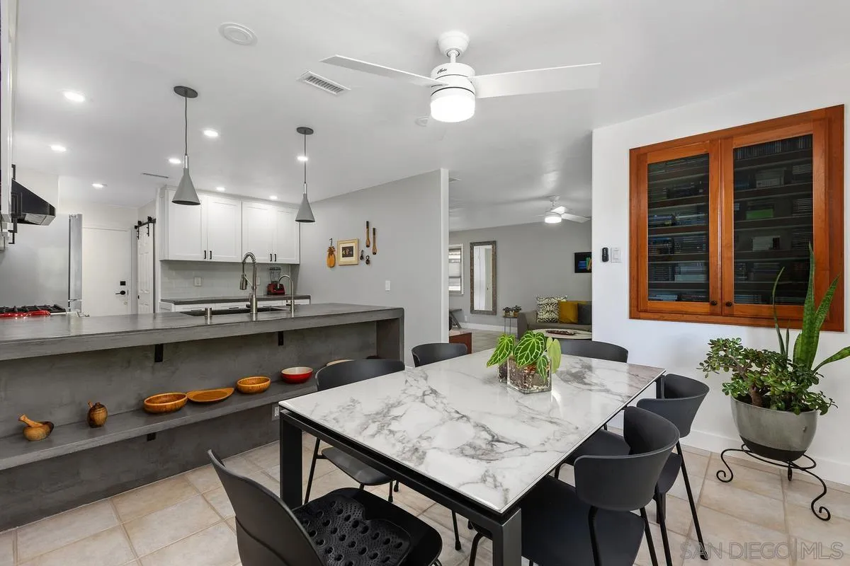 Photo #11: 260018879 Listing: Photo #11