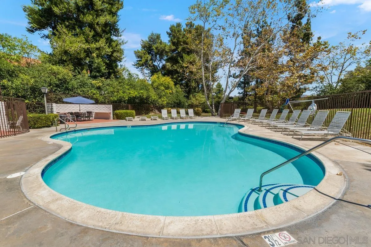 https://cdn.realtyfeed.com/cdn/127/260018879/4f461baccbbfc9e8552943b3d7cffaf9.webp