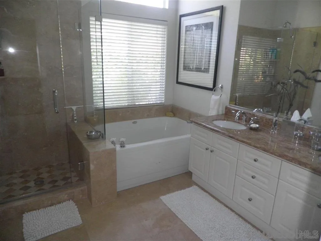 https://cdn.realtyfeed.com/cdn/127/260018884/ae8ce59aac1c685e5692b8890fd668ff.webp