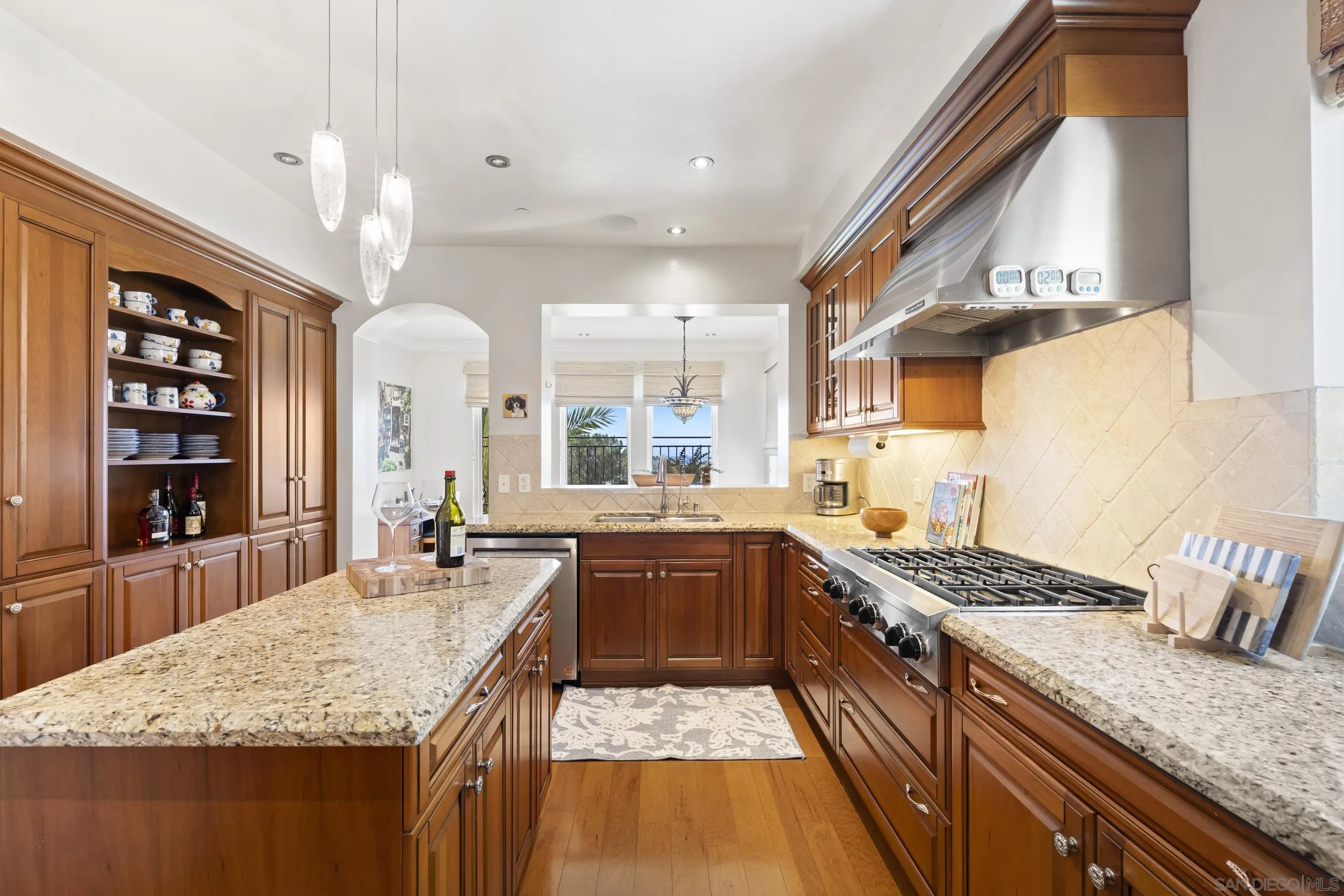 1010 Genter Unit 302, La Jolla, CA 92037 - Photo 4 of 37, La Jolla, CA