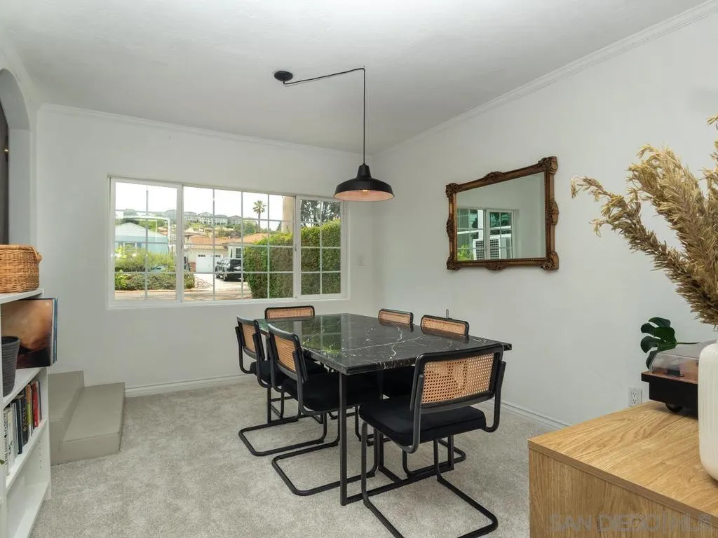 https://cdn.realtyfeed.com/cdn/127/260018889/00c2b84f54a7212027d987b94811239b.webp