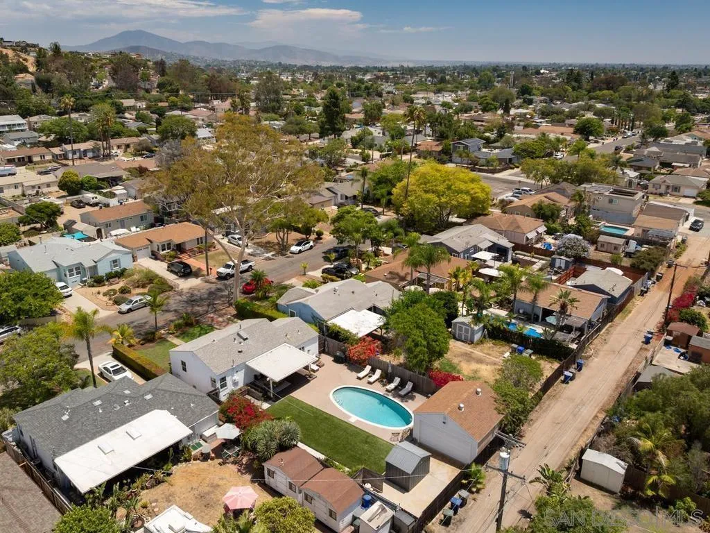https://cdn.realtyfeed.com/cdn/127/260018889/628eb9e0a0b21b22356d9f7a3e9554a5.webp