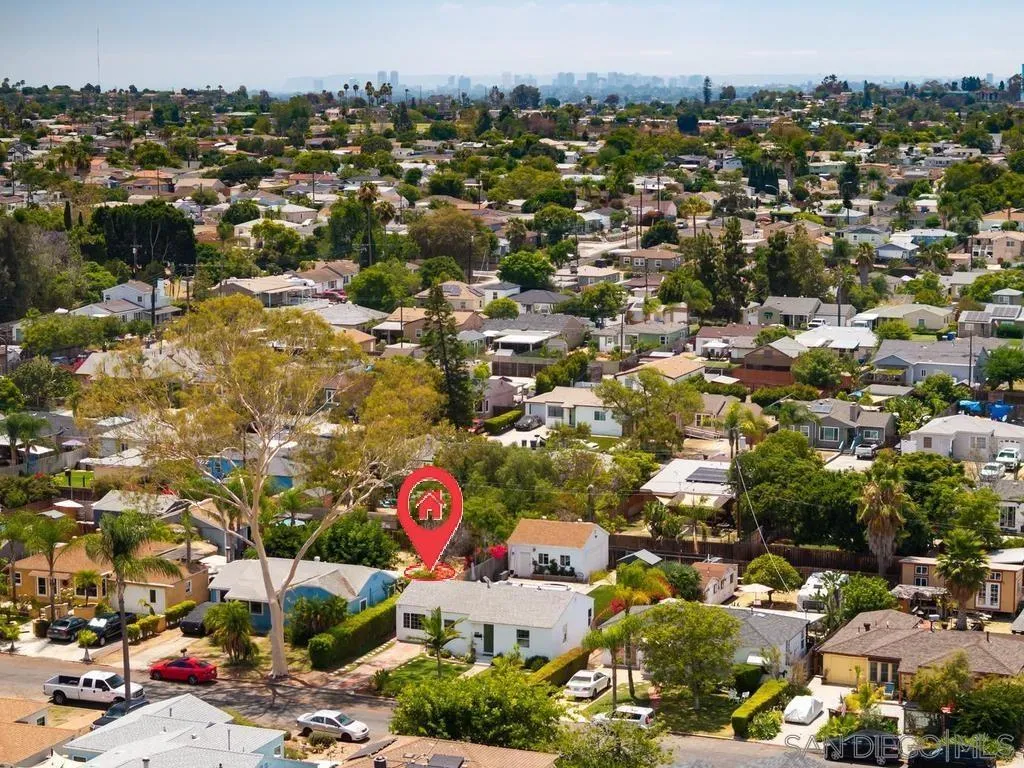 https://cdn.realtyfeed.com/cdn/127/260018889/87cdceaec48e916081f904aa2ec7d82e.webp