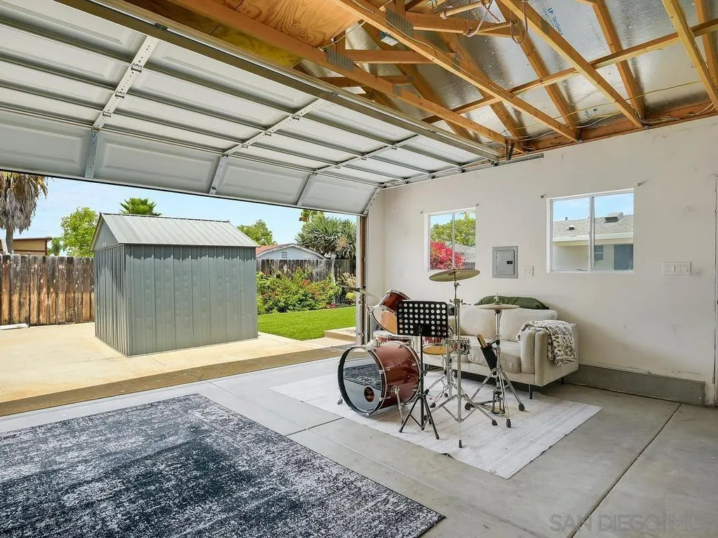 https://cdn.realtyfeed.com/cdn/127/260018889/ea6430b3272c9c60714ffc9ba3f8ccd9.webp