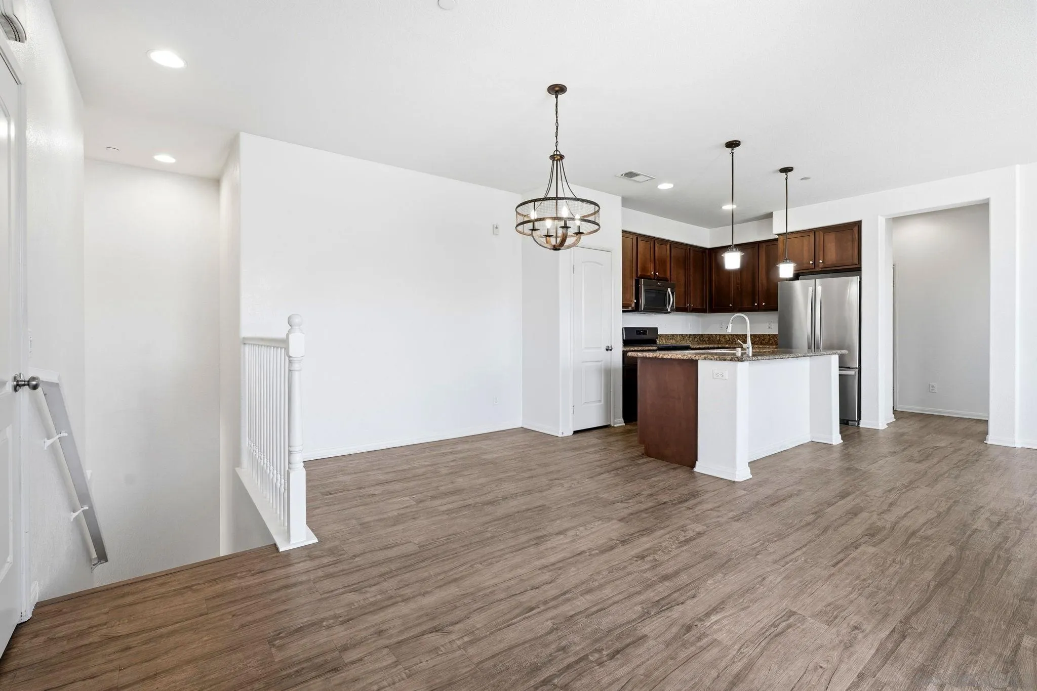 Photo #8: 260018894 Listing: Photo #8