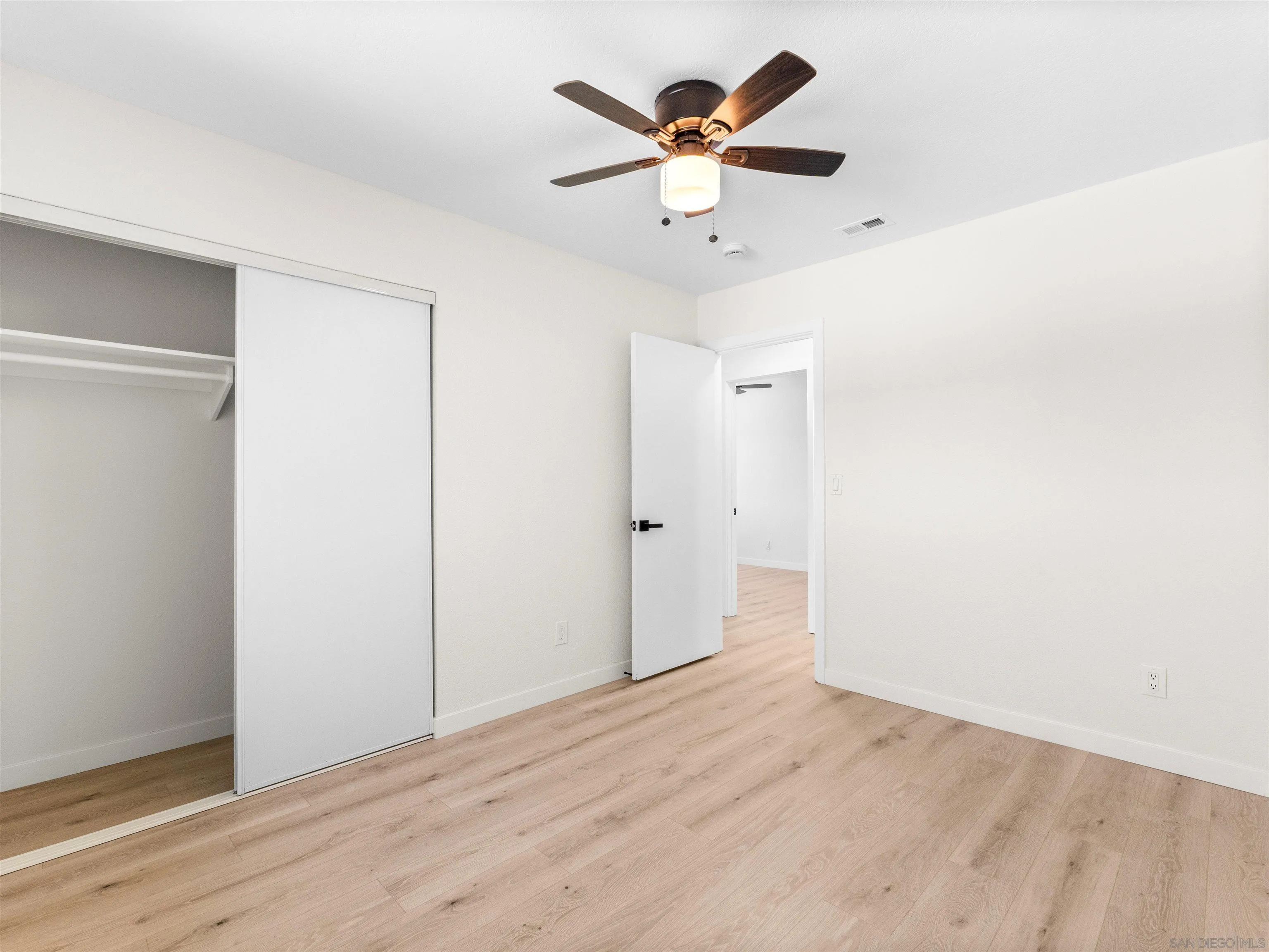 https://cdn.realtyfeed.com/cdn/127/260018895/6168bec8a23478e278b332da1a22e510.webp