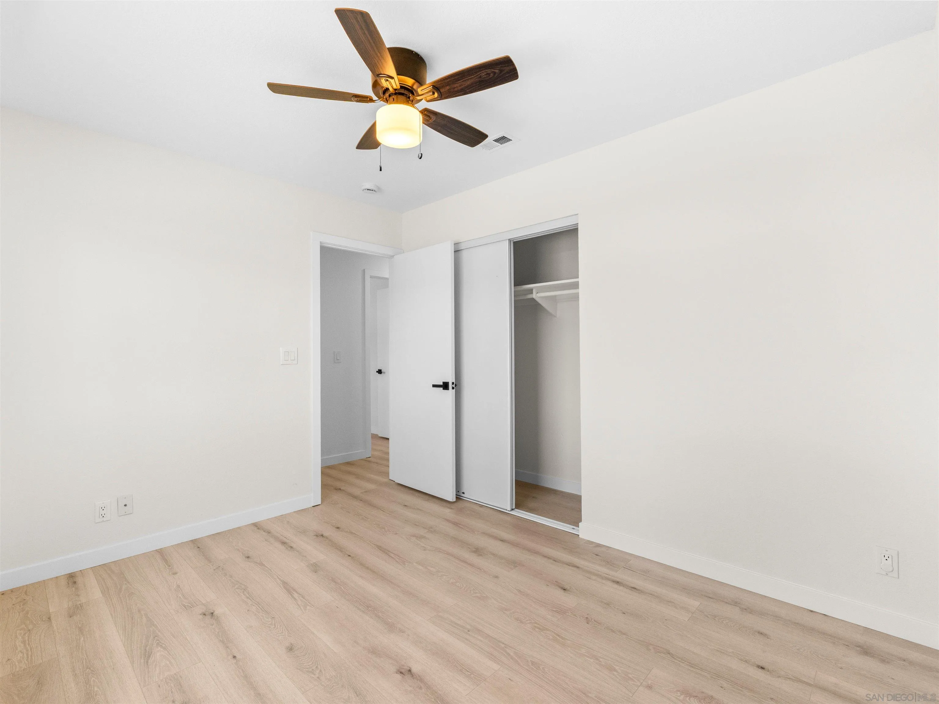 https://cdn.realtyfeed.com/cdn/127/260018895/d565c866d1798750dae5a7ad3027a1a4.webp