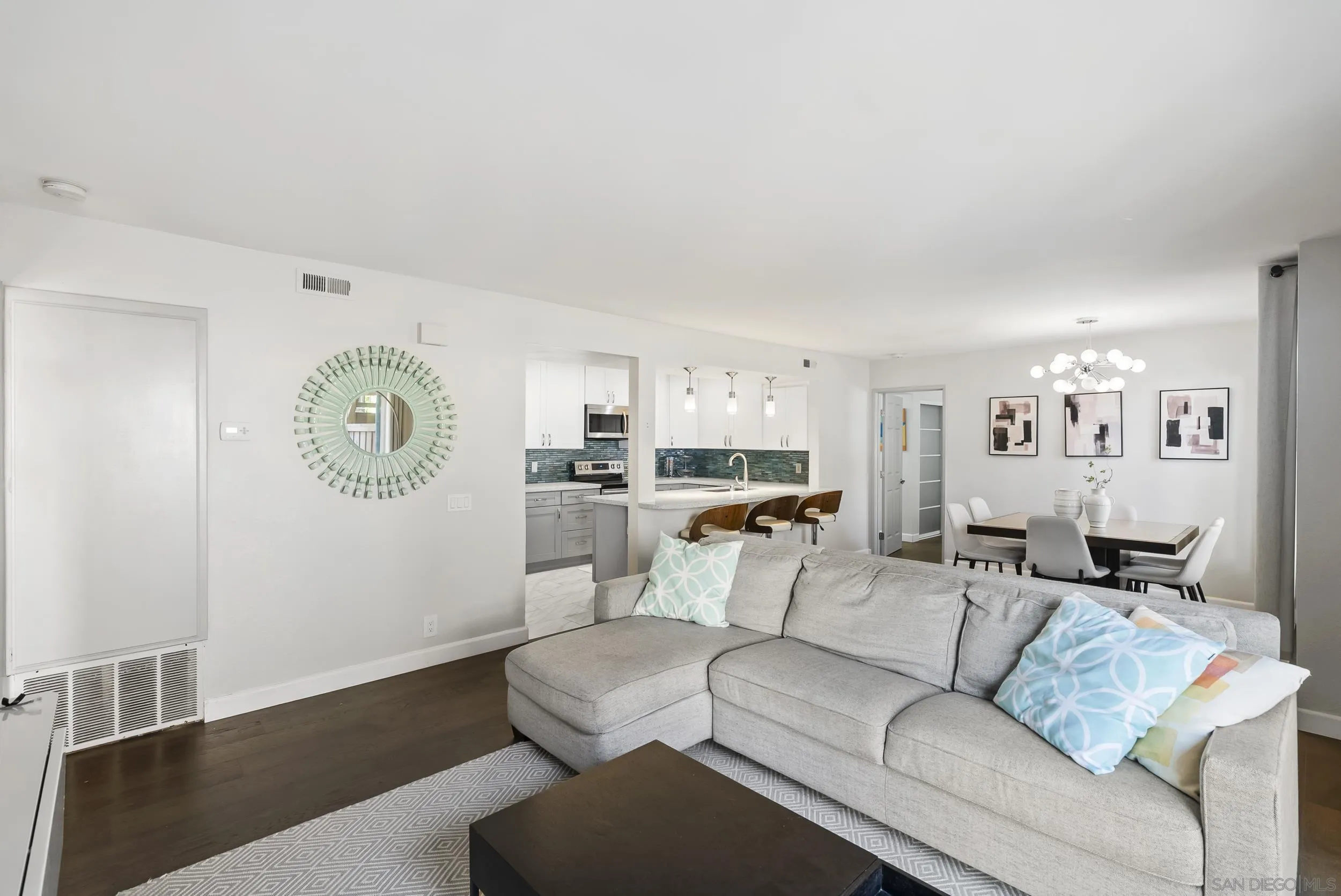 Photo #9: 260018896 Listing: Photo #9