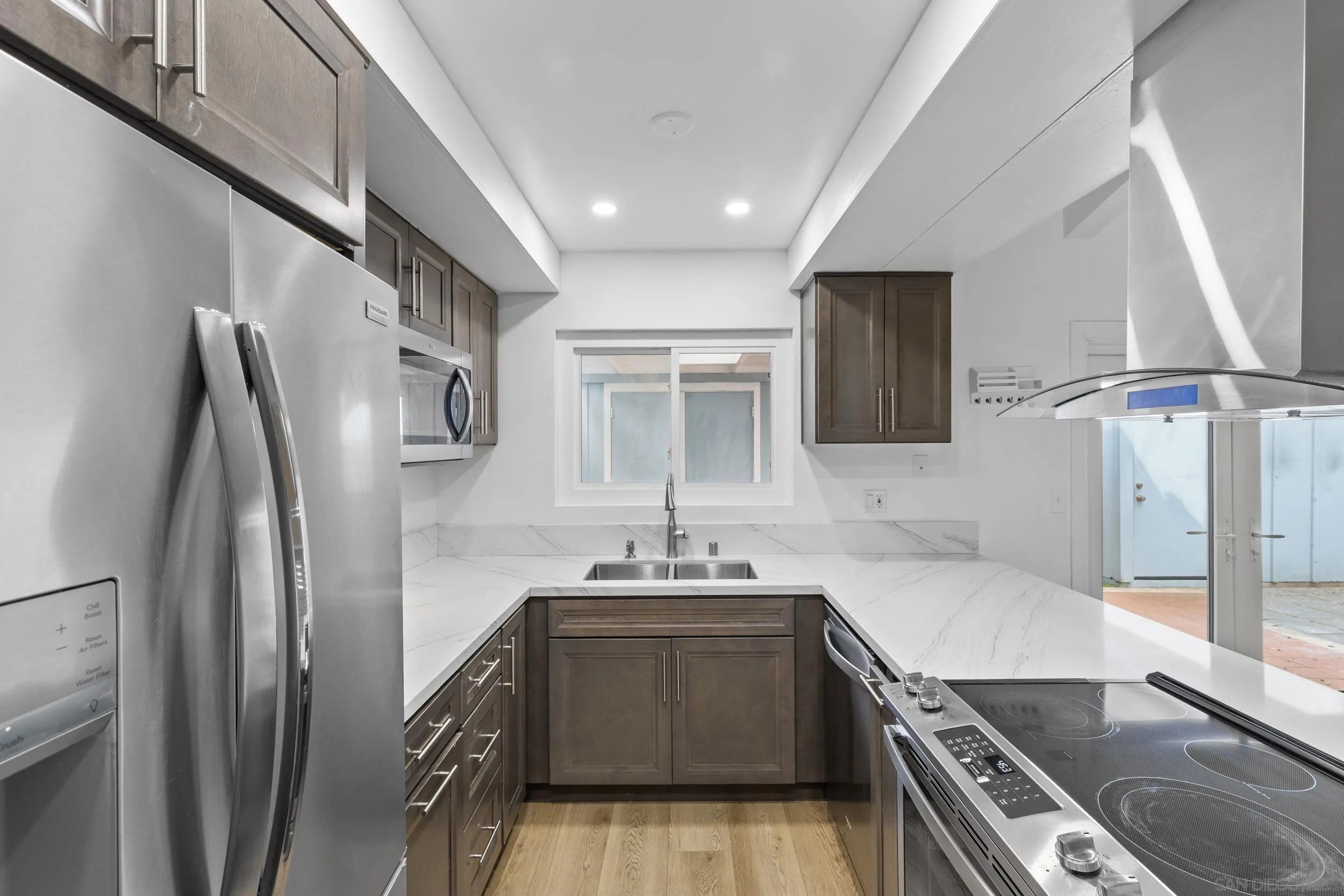 Photo #11: 260018897 Listing: Photo #11
