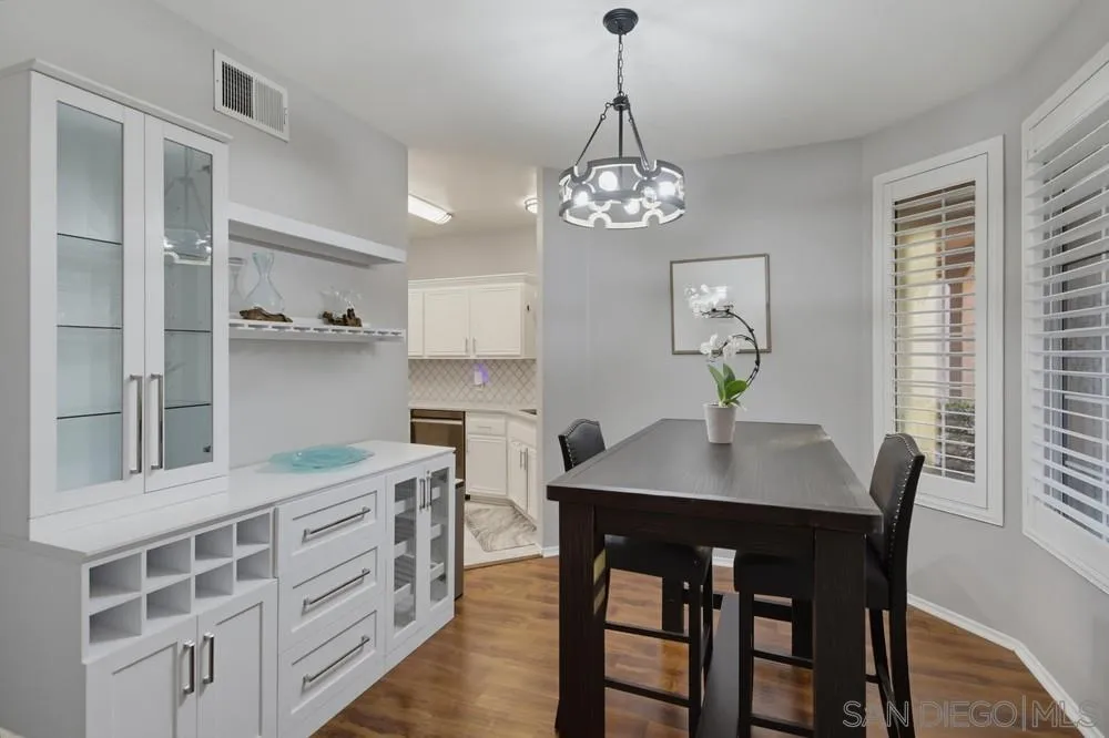 Photo #6: 260018898 Listing: Photo #6