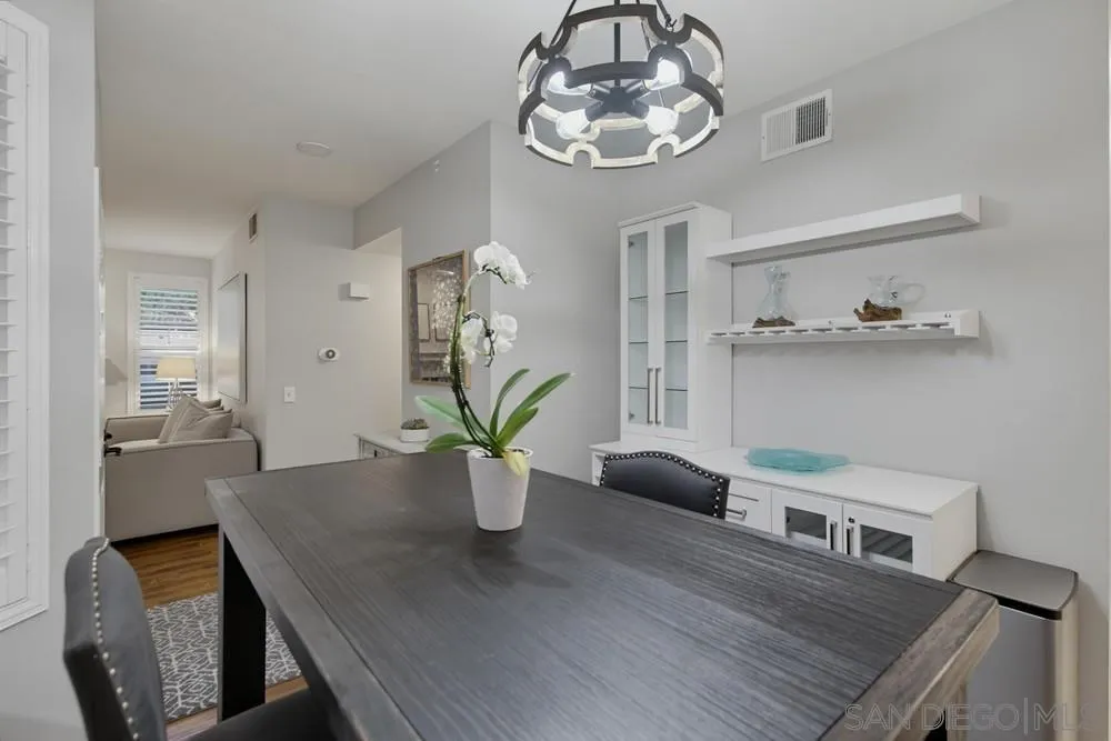 Photo #12: 260018898 Listing: Photo #12