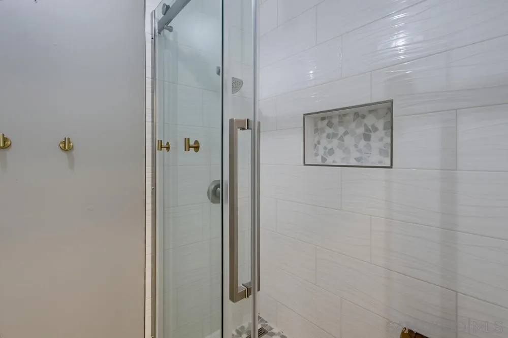 Photo #18: 260018898 Listing: Photo #18