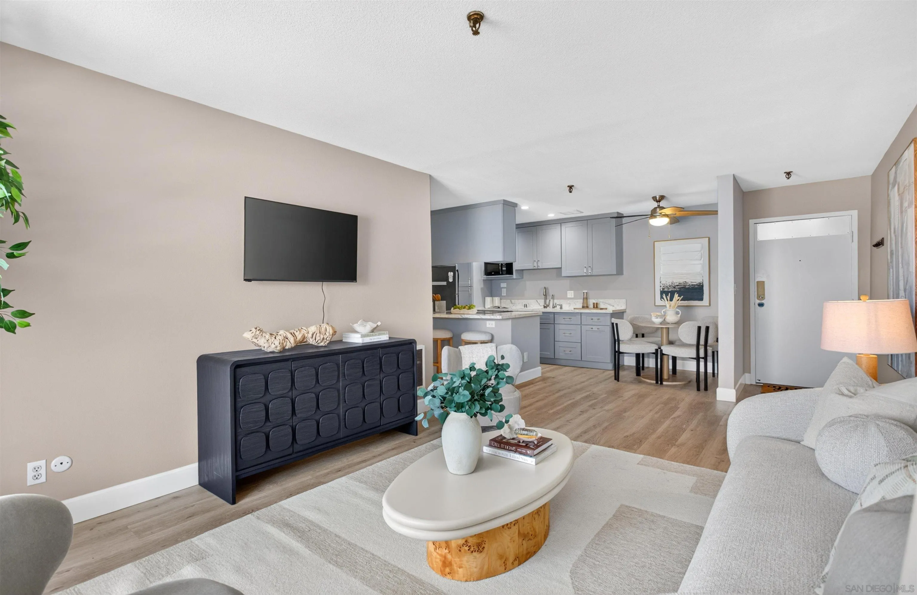 https://cdn.realtyfeed.com/cdn/127/260018900/4e30e5c8b5ec0ad091189ae706deea33.webp
