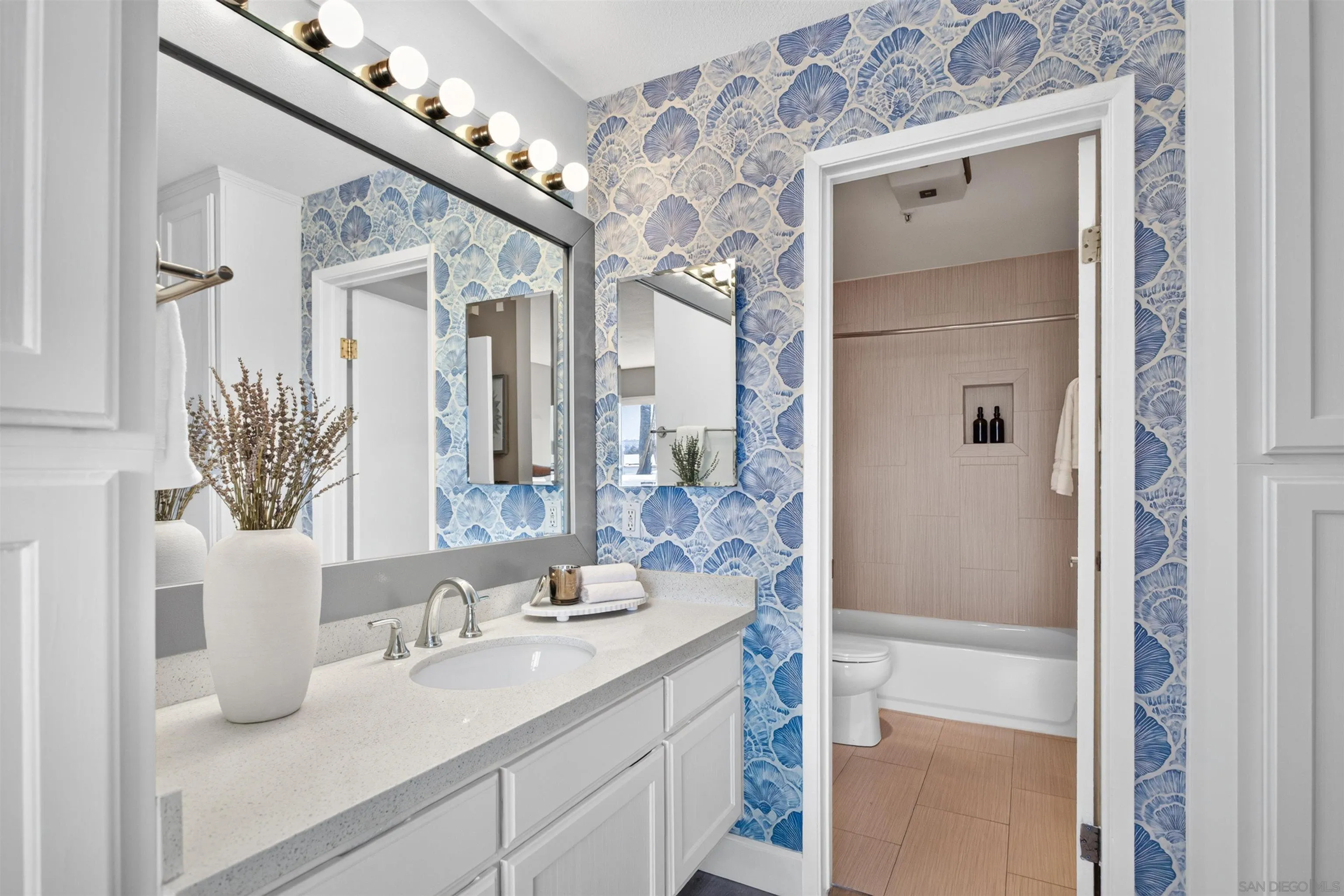https://cdn.realtyfeed.com/cdn/127/260018900/5c9911cb1116280281c009576c7ba32f.webp