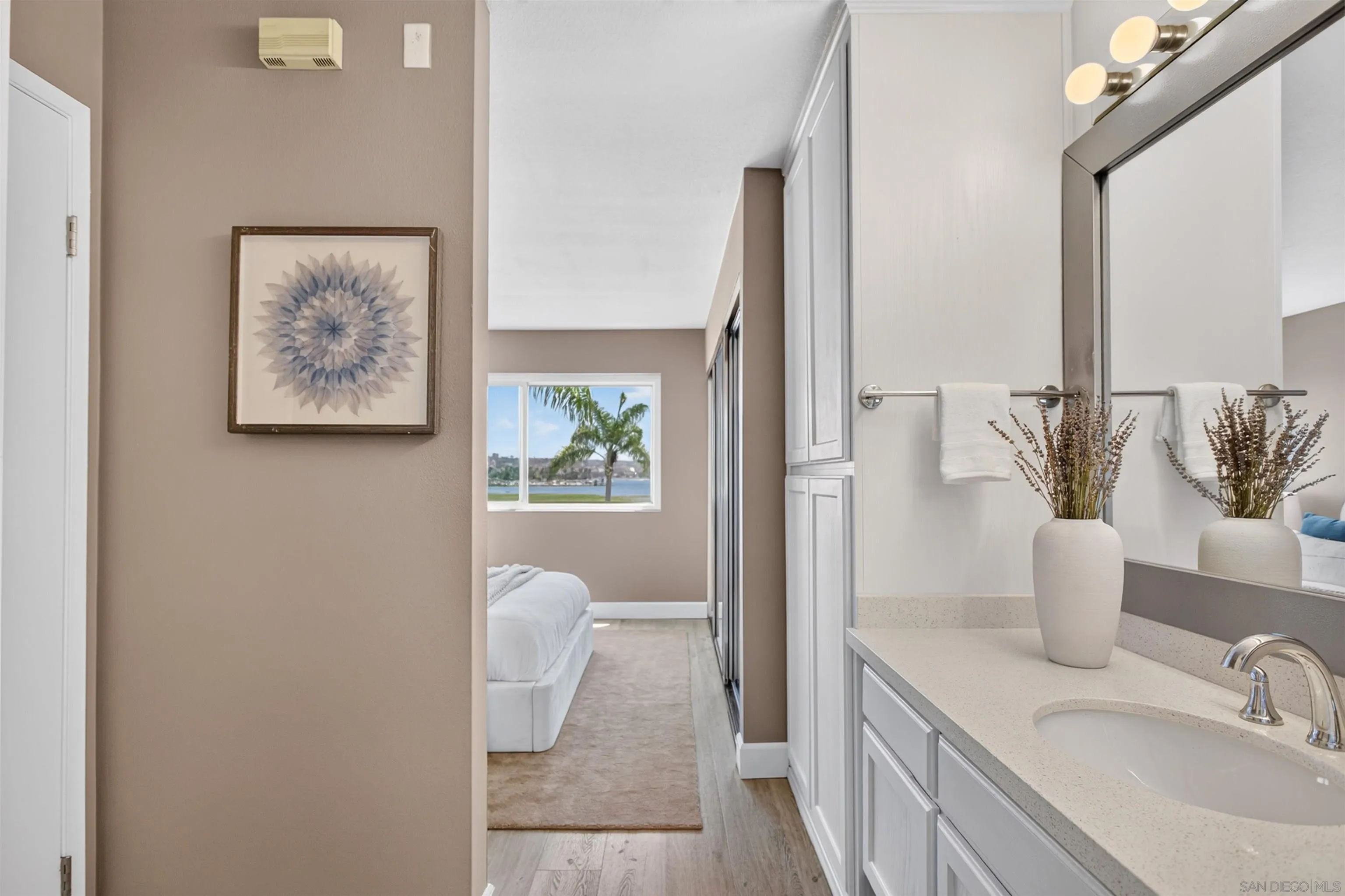 https://cdn.realtyfeed.com/cdn/127/260018900/a2b1aad654029daaec0fb839639ba203.webp