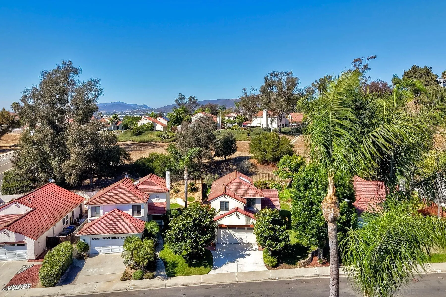 https://cdn.realtyfeed.com/cdn/127/260018901/449cd1b408fbe7211ac23fd8278da3c2.webp