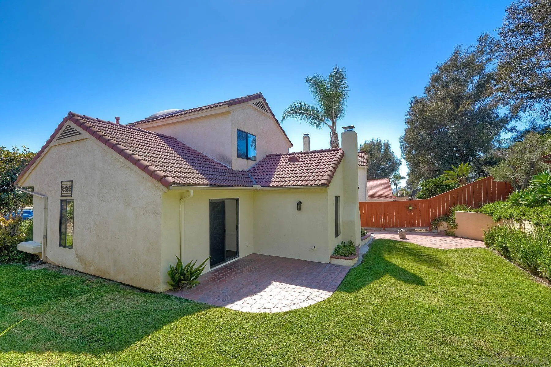 https://cdn.realtyfeed.com/cdn/127/260018901/93875a7a305c18913af7ec6e1e5c0d1d.webp
