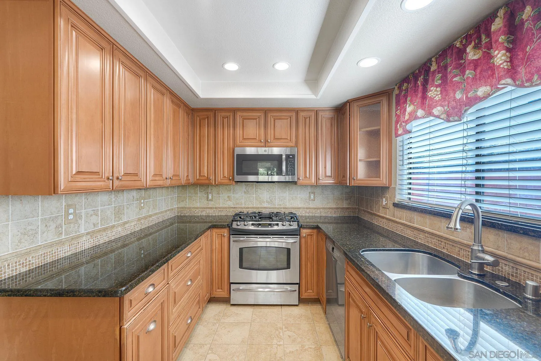 https://cdn.realtyfeed.com/cdn/127/260018901/c96825472d06dd545758be767660f26d.webp