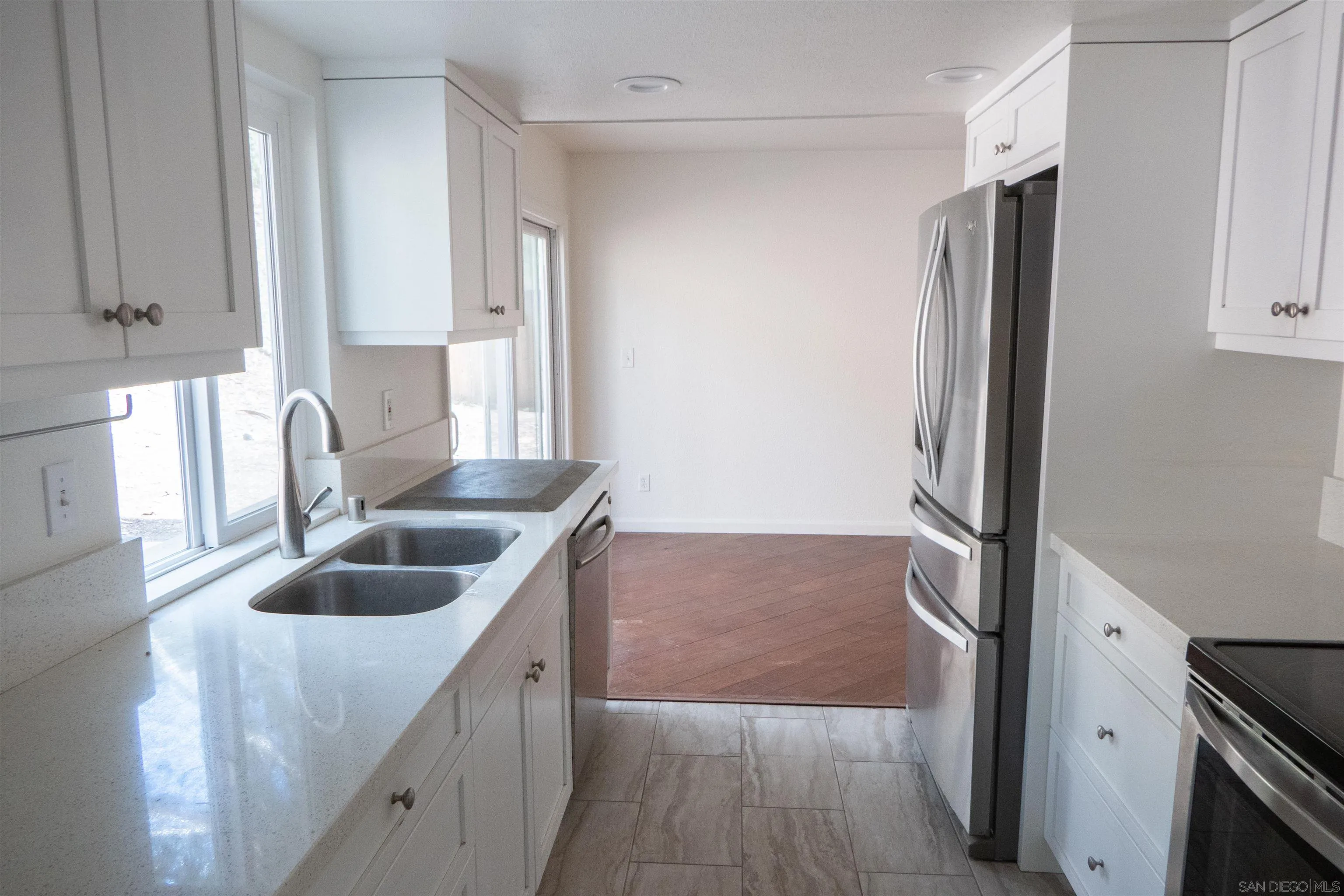 4258 Robbins Street, University City, CA 92122 - Photo 5 of 14, University City, CA