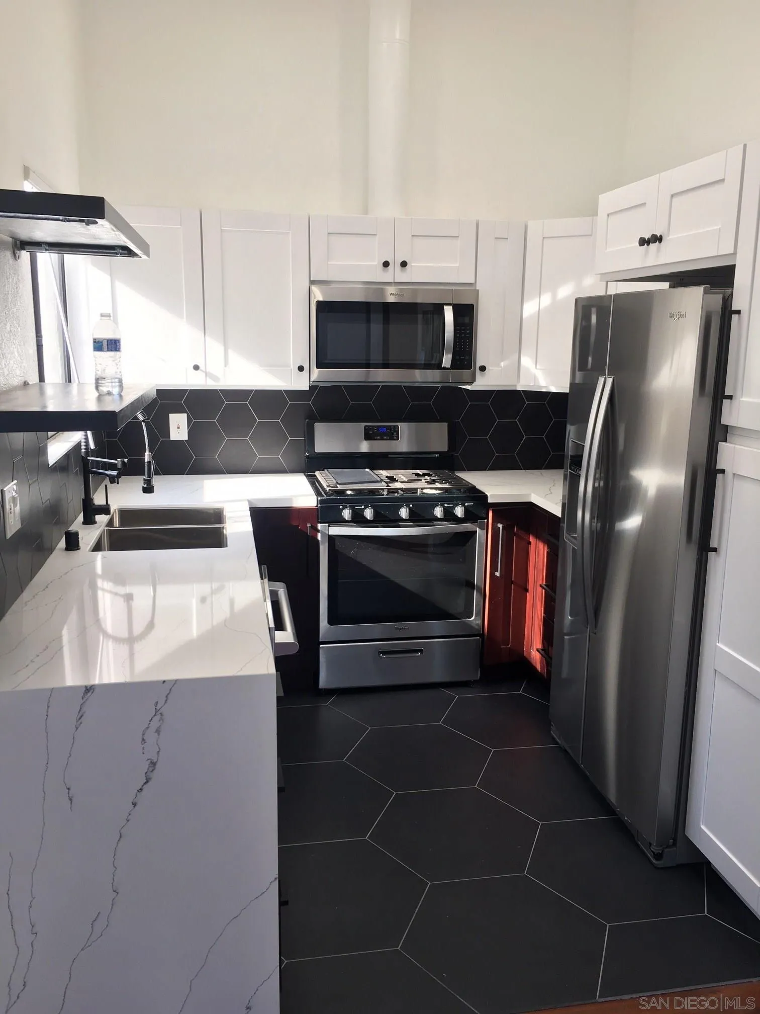 4050 Haines, San Diego, CA 92109 - Photo 2 of 17, San Diego, CA