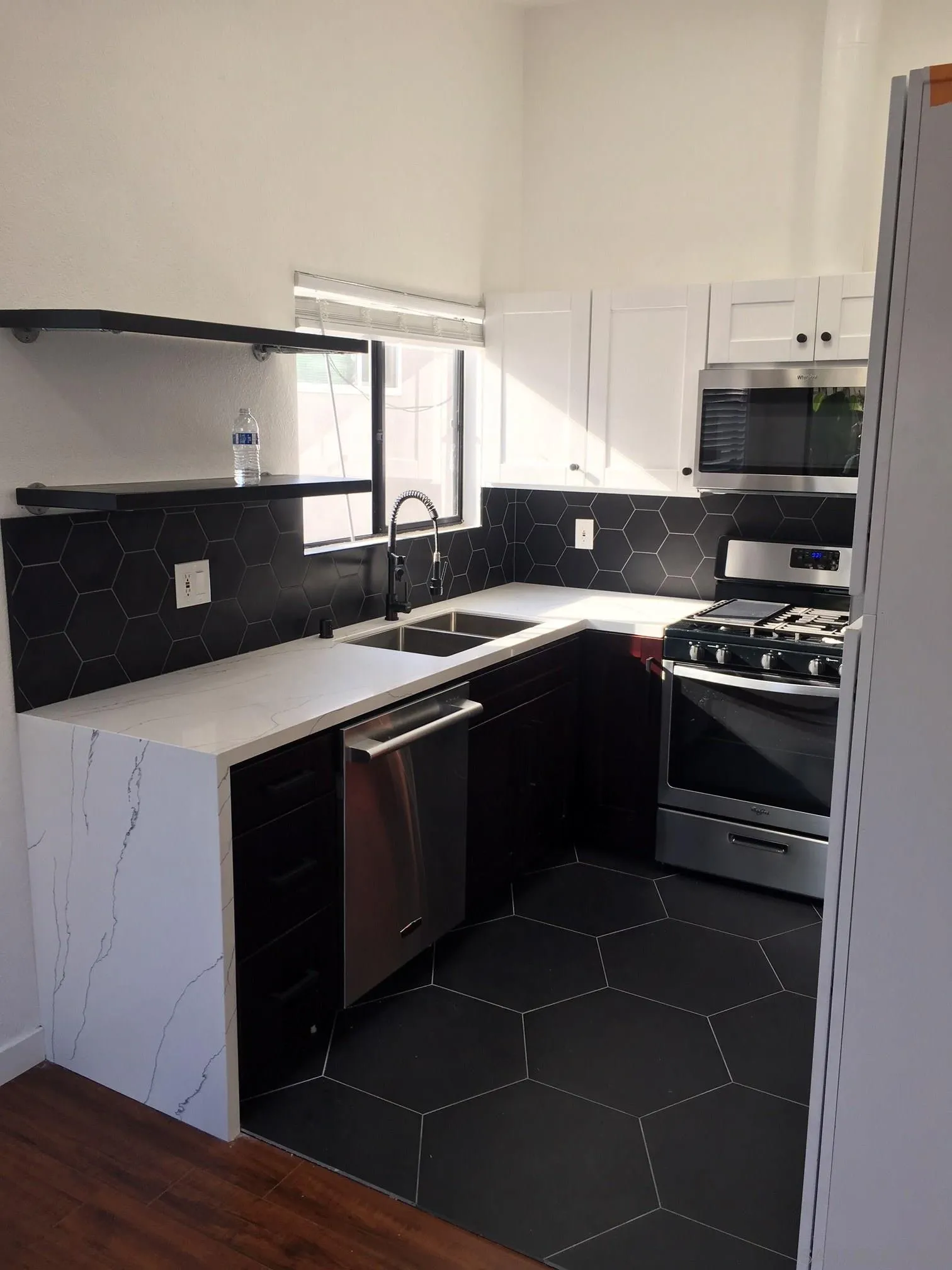 4050 Haines, San Diego, CA 92109 - Photo 4 of 17, San Diego, CA
