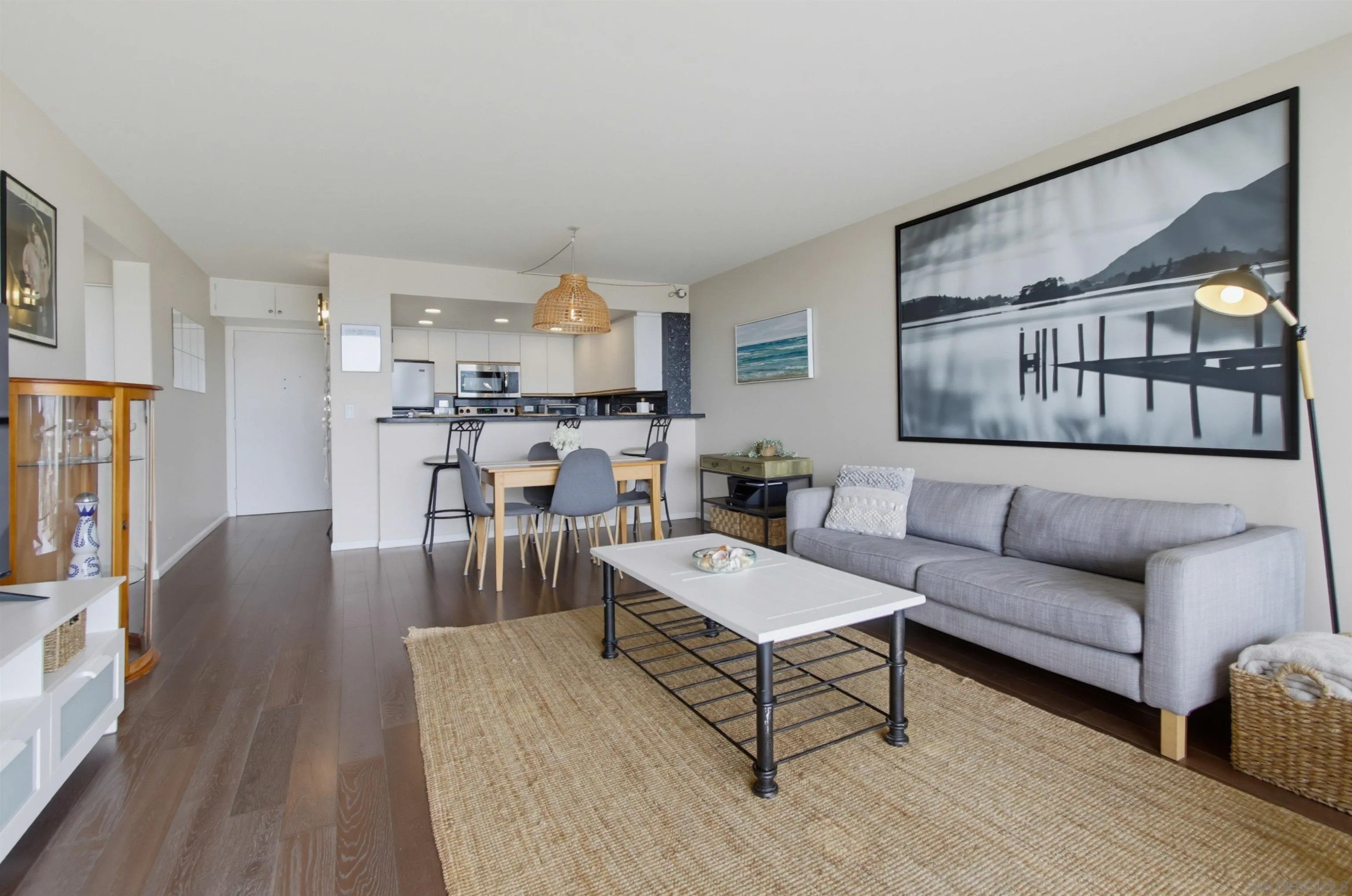 https://cdn.realtyfeed.com/cdn/127/260018907/151392e902b13b848f6b0bd029bf03b3.webp