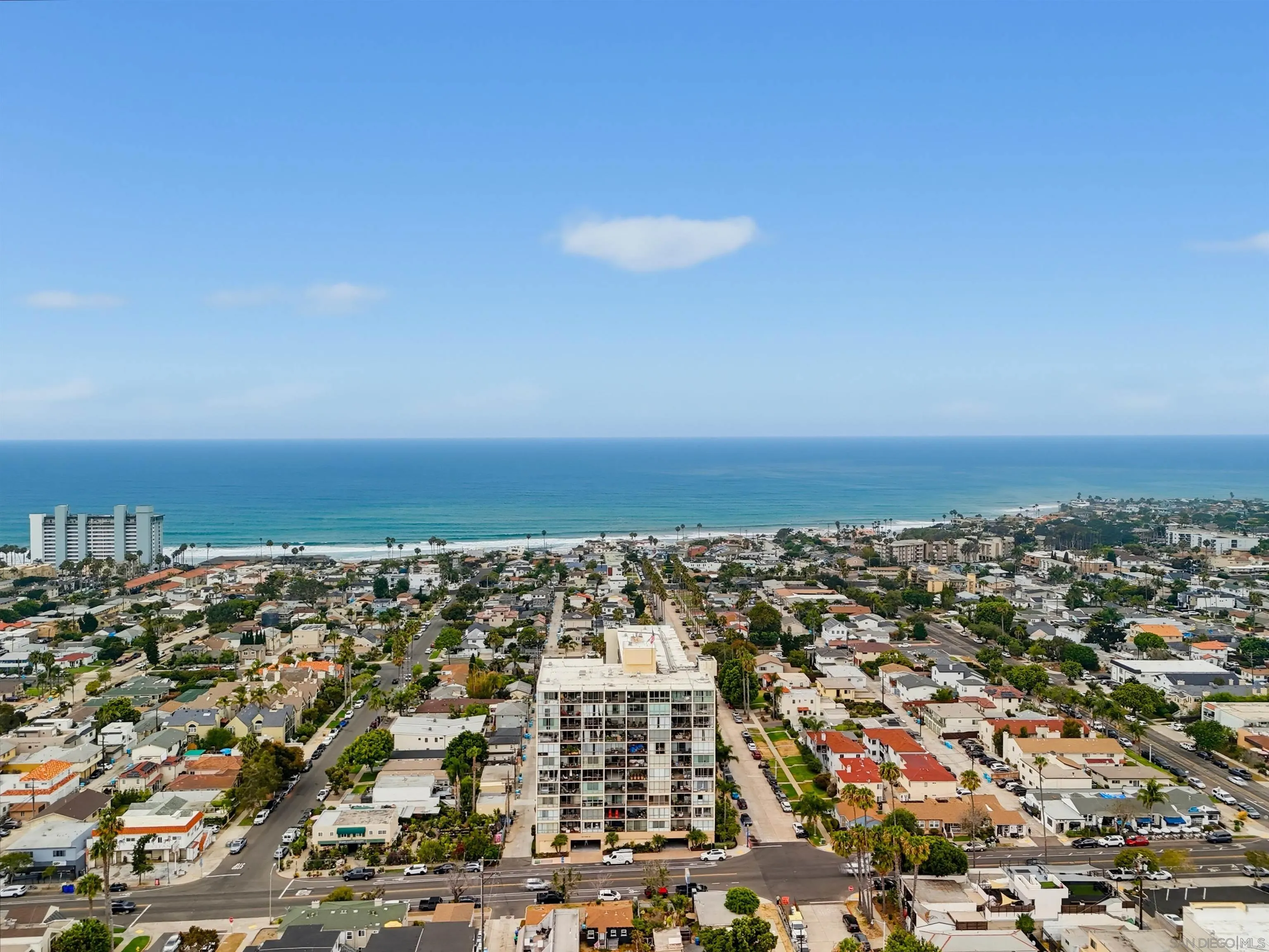 https://cdn.realtyfeed.com/cdn/127/260018907/d3afebf91078b187612d20633360cec6.webp