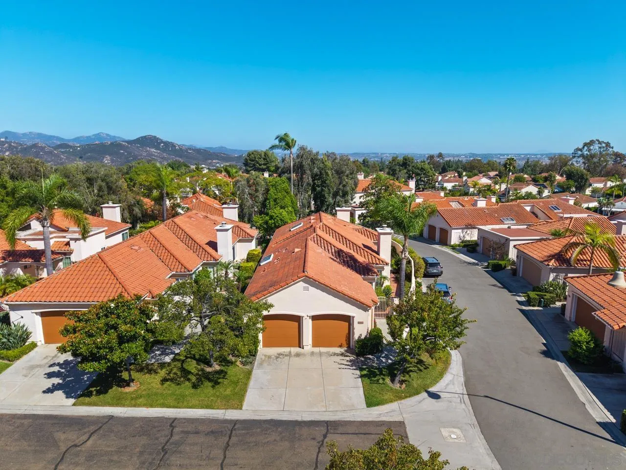 https://cdn.realtyfeed.com/cdn/127/260018909/85e39ea2053f47f33718e7d1876d0a10.webp