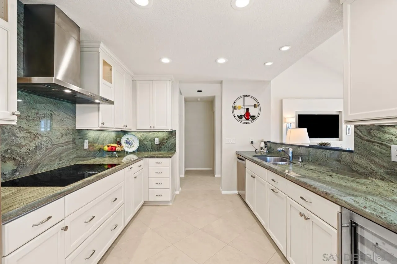 https://cdn.realtyfeed.com/cdn/127/260018909/a0860dbd3ead3f3757e3020c985f1823.webp