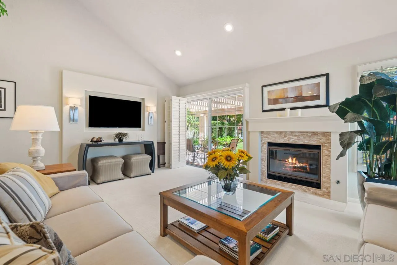 https://cdn.realtyfeed.com/cdn/127/260018909/bc505297d2fe0f25609cd2bbaec158fb.webp