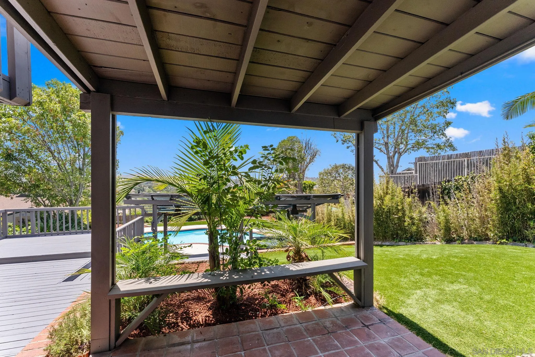 https://cdn.realtyfeed.com/cdn/127/260018921/36dc65b13045bb47fdc50a29d2a8a8d0.webp