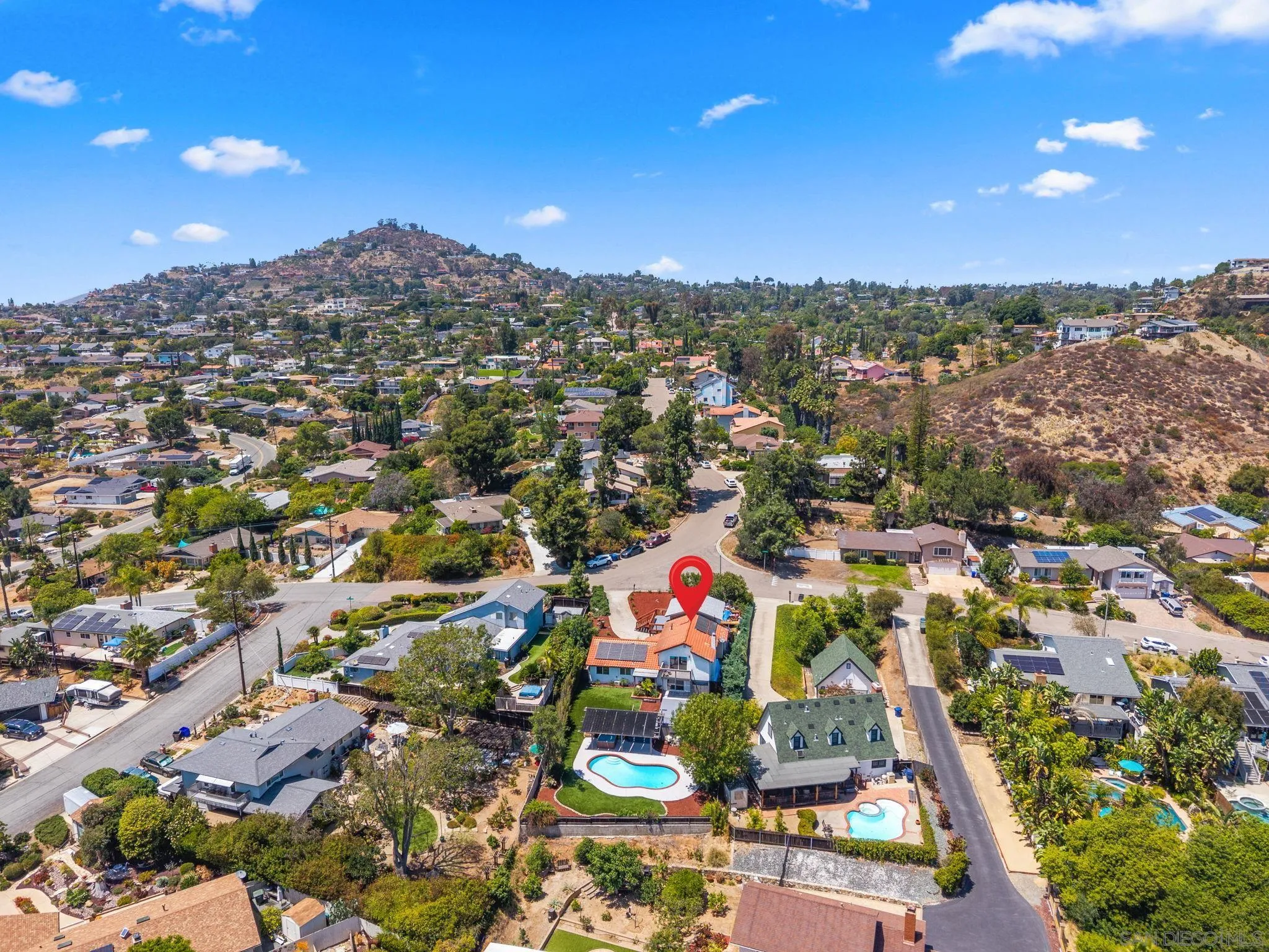https://cdn.realtyfeed.com/cdn/127/260018921/3c67b4962236e0b58d366bc383c7d15a.webp