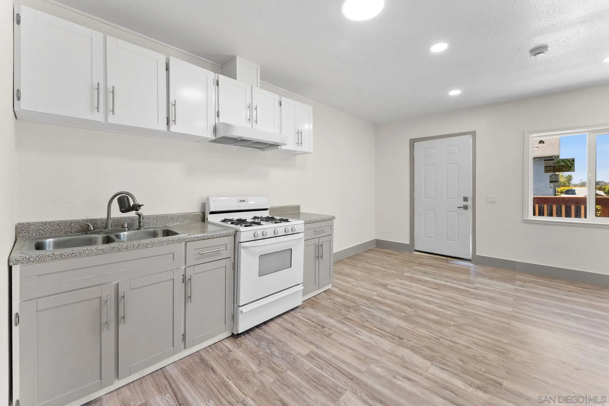 https://cdn.realtyfeed.com/cdn/127/260018921/40777db452fdae00ed8466269f48349b.webp