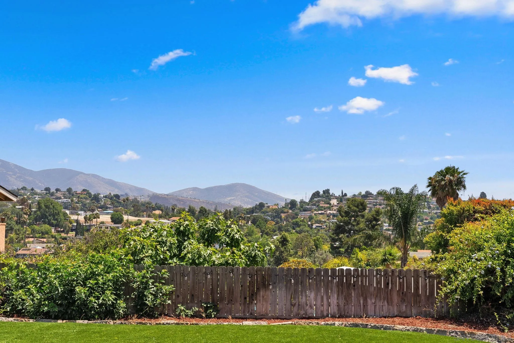 https://cdn.realtyfeed.com/cdn/127/260018921/494c3cb91972dc77d7be6ea264ff2832.webp