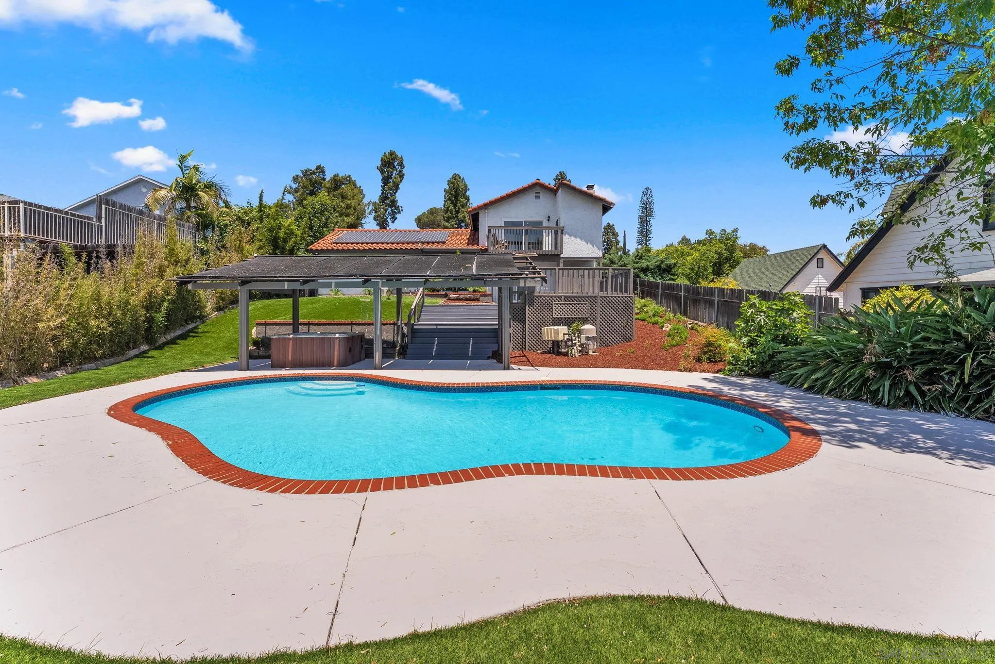 https://cdn.realtyfeed.com/cdn/127/260018921/7ecf1133238dc6ebacf25a4846eb7d6d.webp