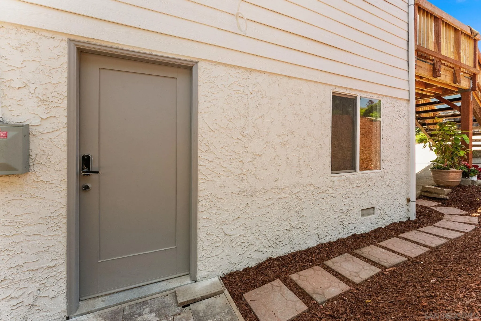 https://cdn.realtyfeed.com/cdn/127/260018921/af313a1a6027a953fffab61685a7faed.webp