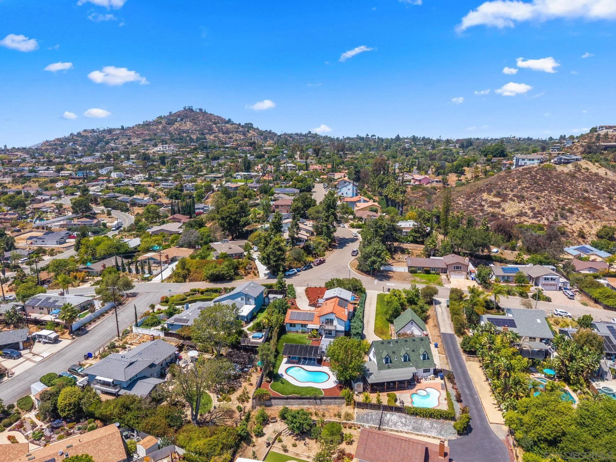 https://cdn.realtyfeed.com/cdn/127/260018921/cbf0826c4a04f12c31dca07c16ddcfc8.webp