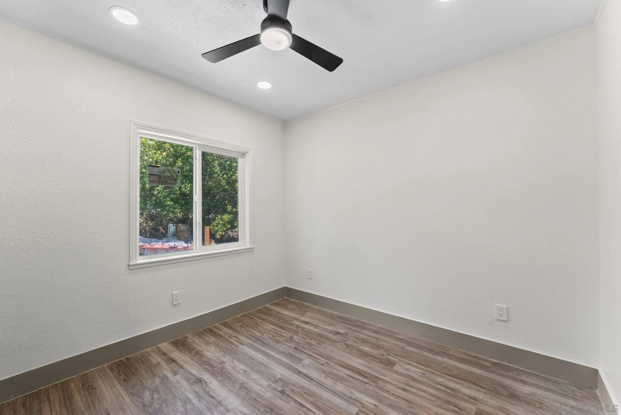 https://cdn.realtyfeed.com/cdn/127/260018921/e02e56ab454e52112c5d33bd9c611355.webp