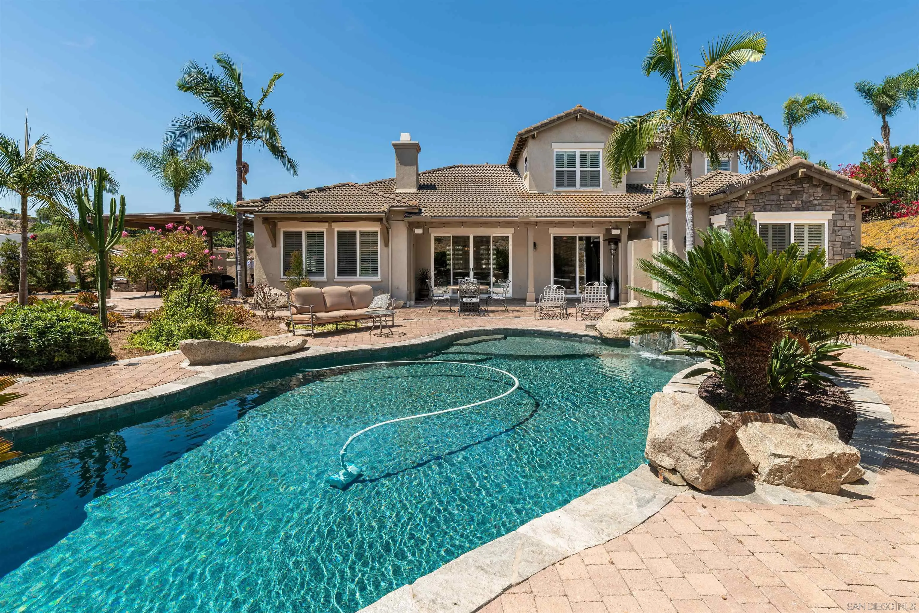 https://cdn.realtyfeed.com/cdn/127/260018926/12bad281bd1ef6da4c560a45fb08b0b1.webp