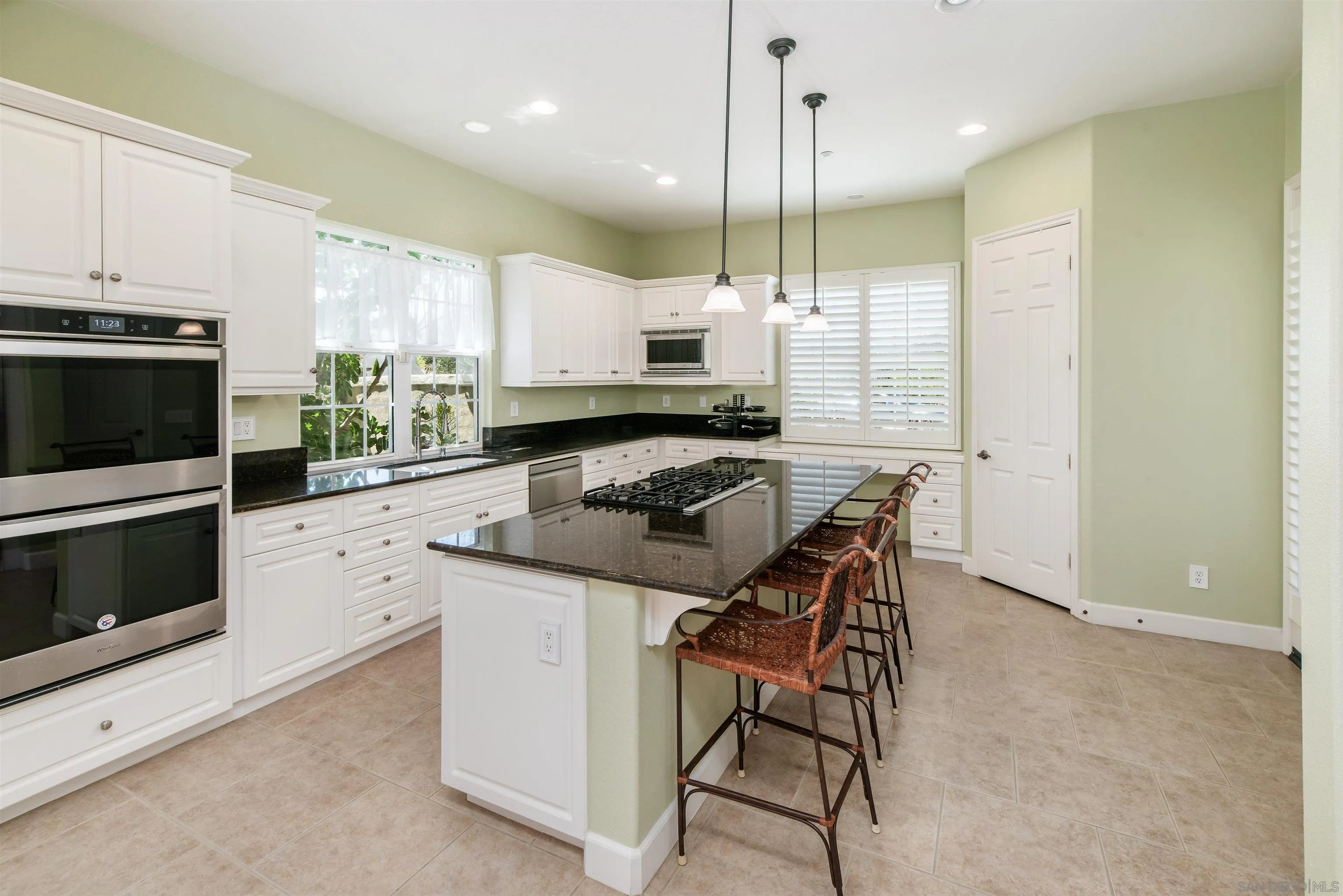 https://cdn.realtyfeed.com/cdn/127/260018926/45aad368344948eeb4d56ea0a2f7b9ed.webp
