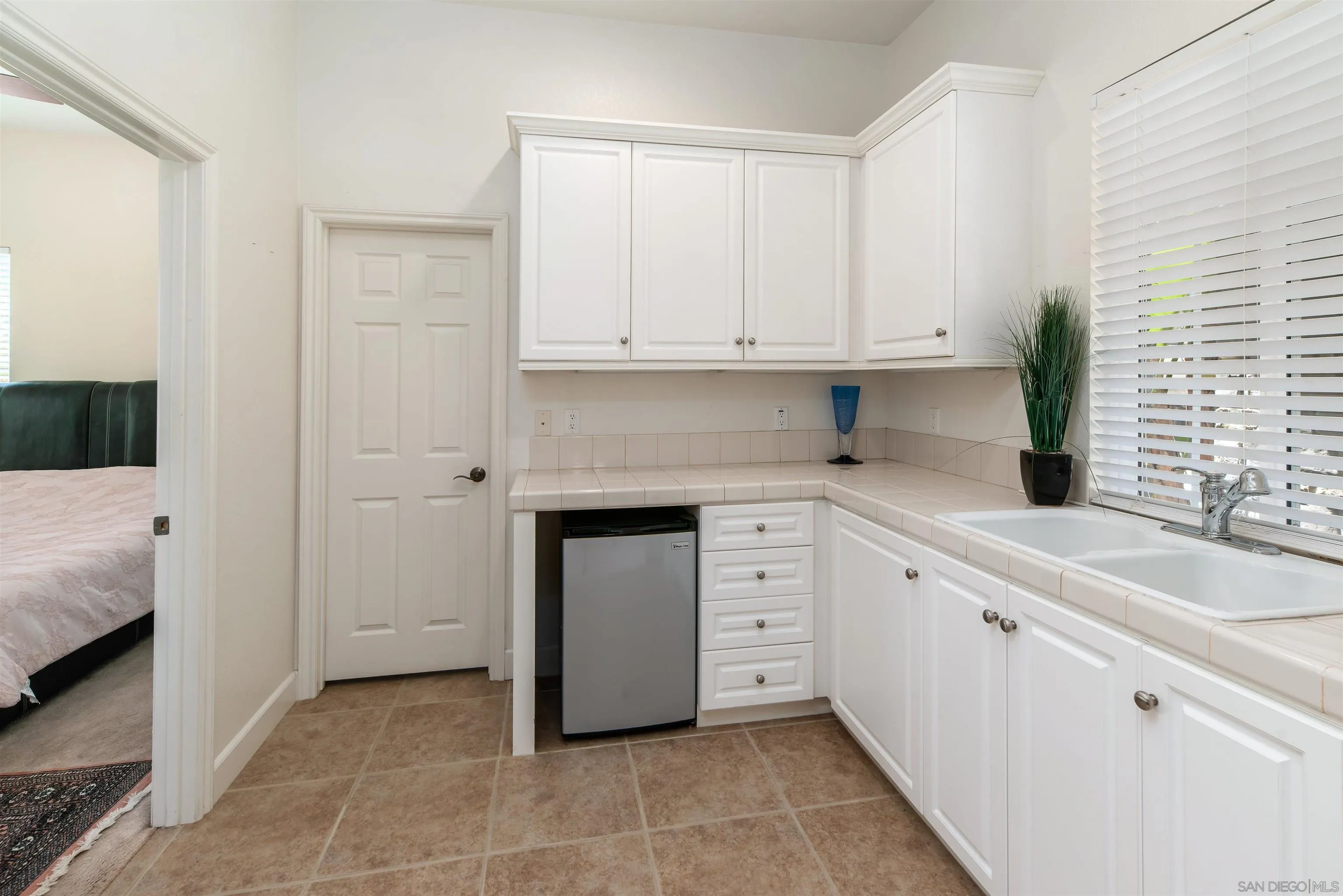 https://cdn.realtyfeed.com/cdn/127/260018926/52e6df5d28ca72fd90897b49705a06a9.webp