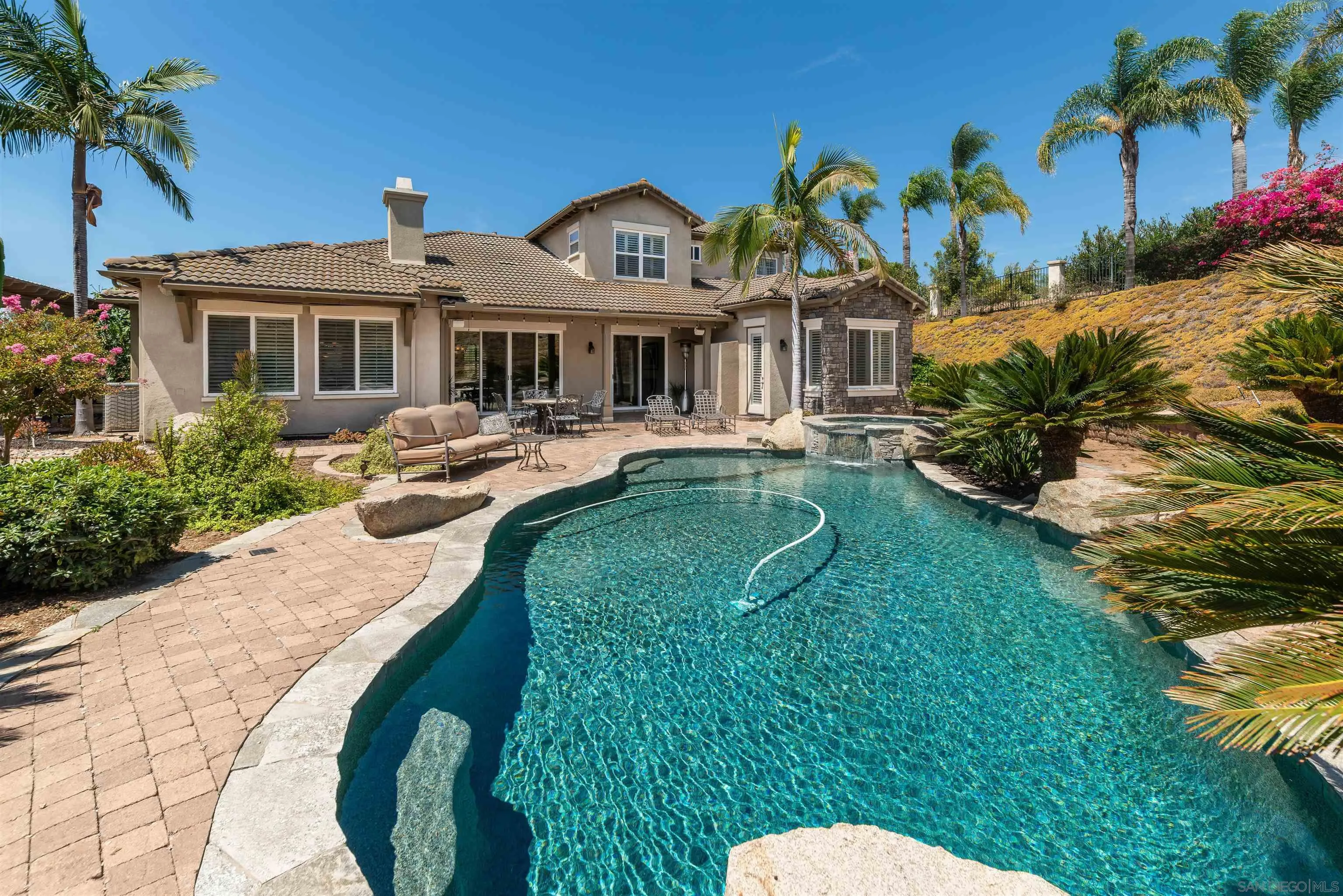 https://cdn.realtyfeed.com/cdn/127/260018926/5881d04779ed8a1a7ef6df4ea4c4db73.webp