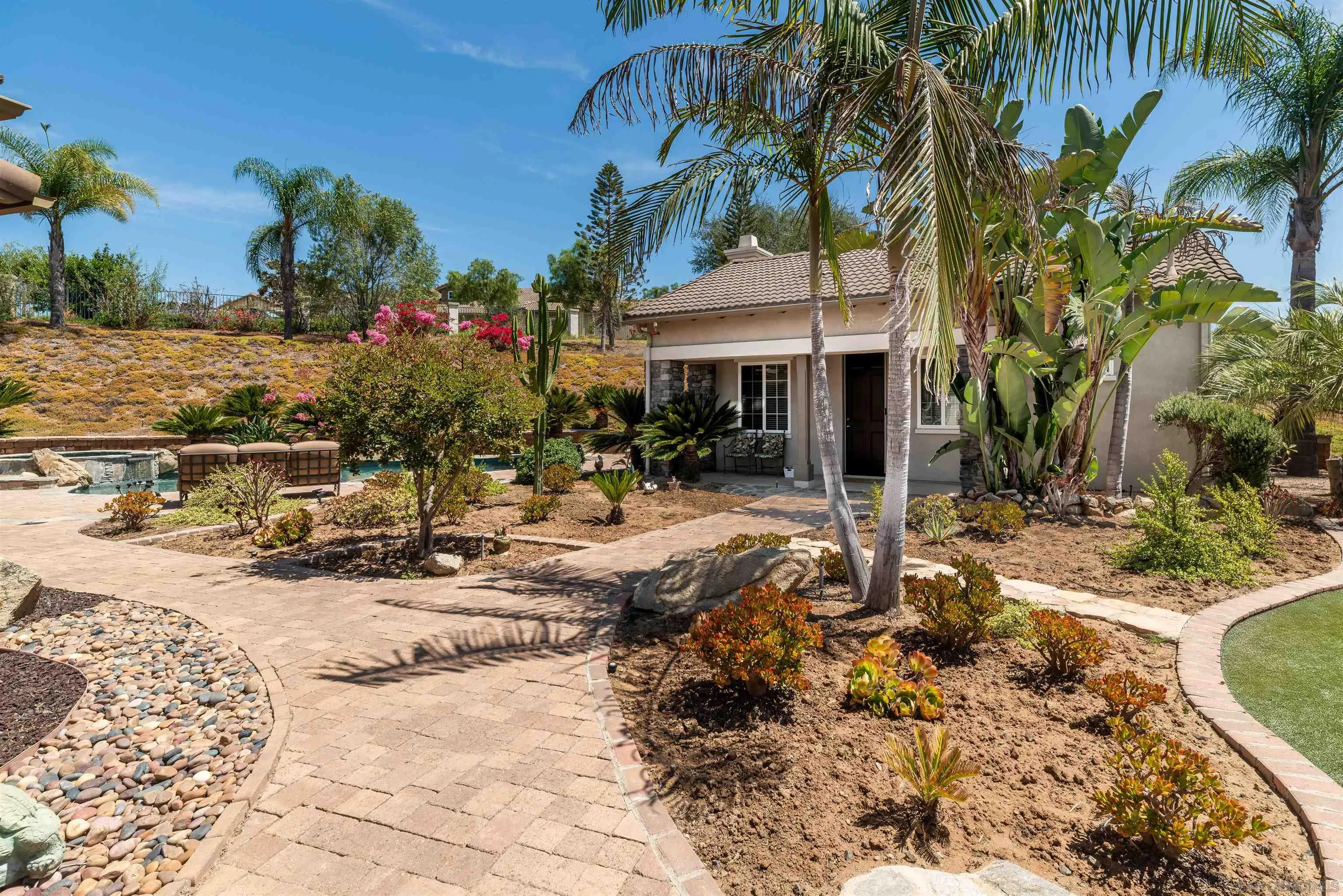 https://cdn.realtyfeed.com/cdn/127/260018926/82c3a73379096c55749cff98a3dcf512.webp