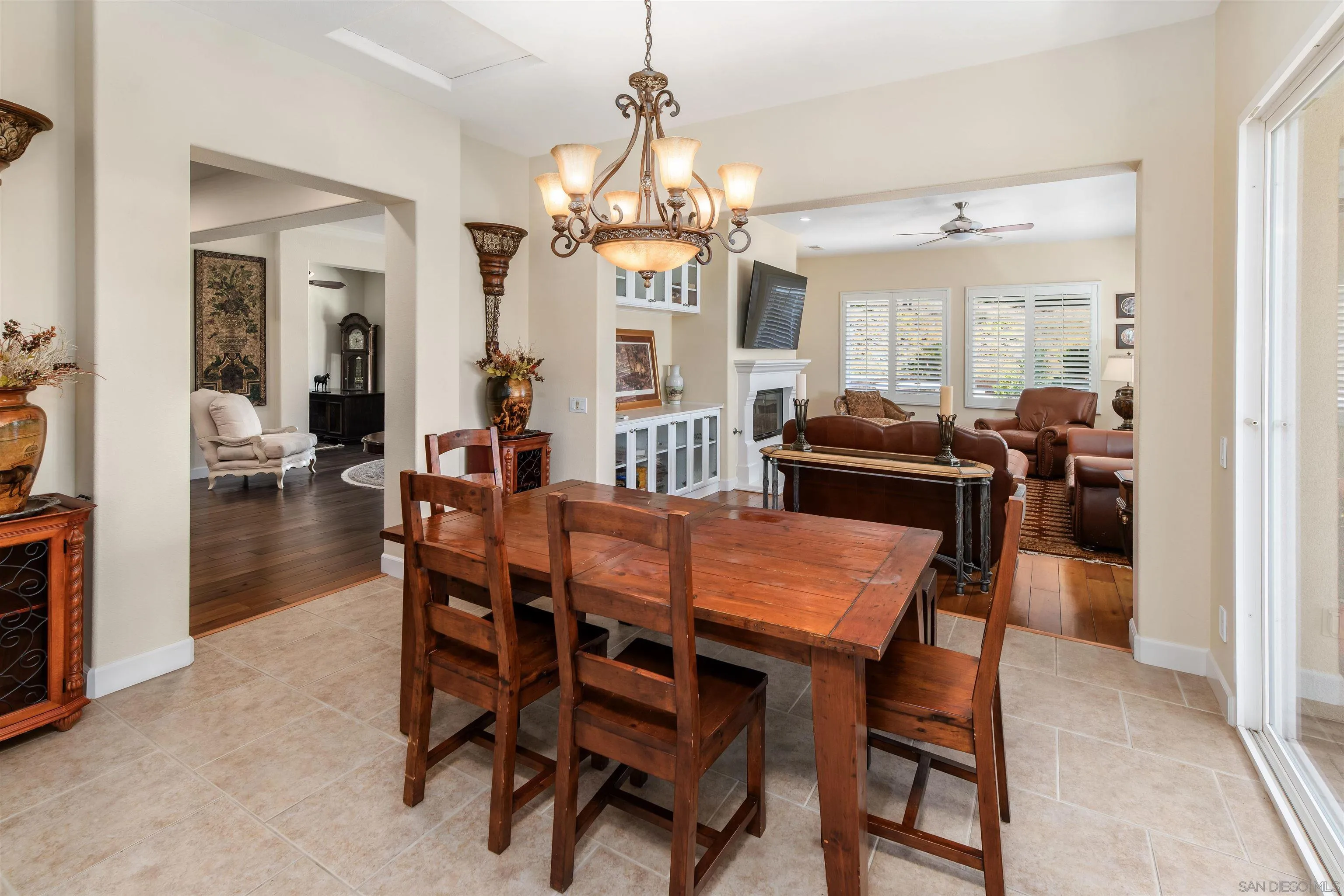 https://cdn.realtyfeed.com/cdn/127/260018926/8e5164b4e64c326d83016612beb01969.webp