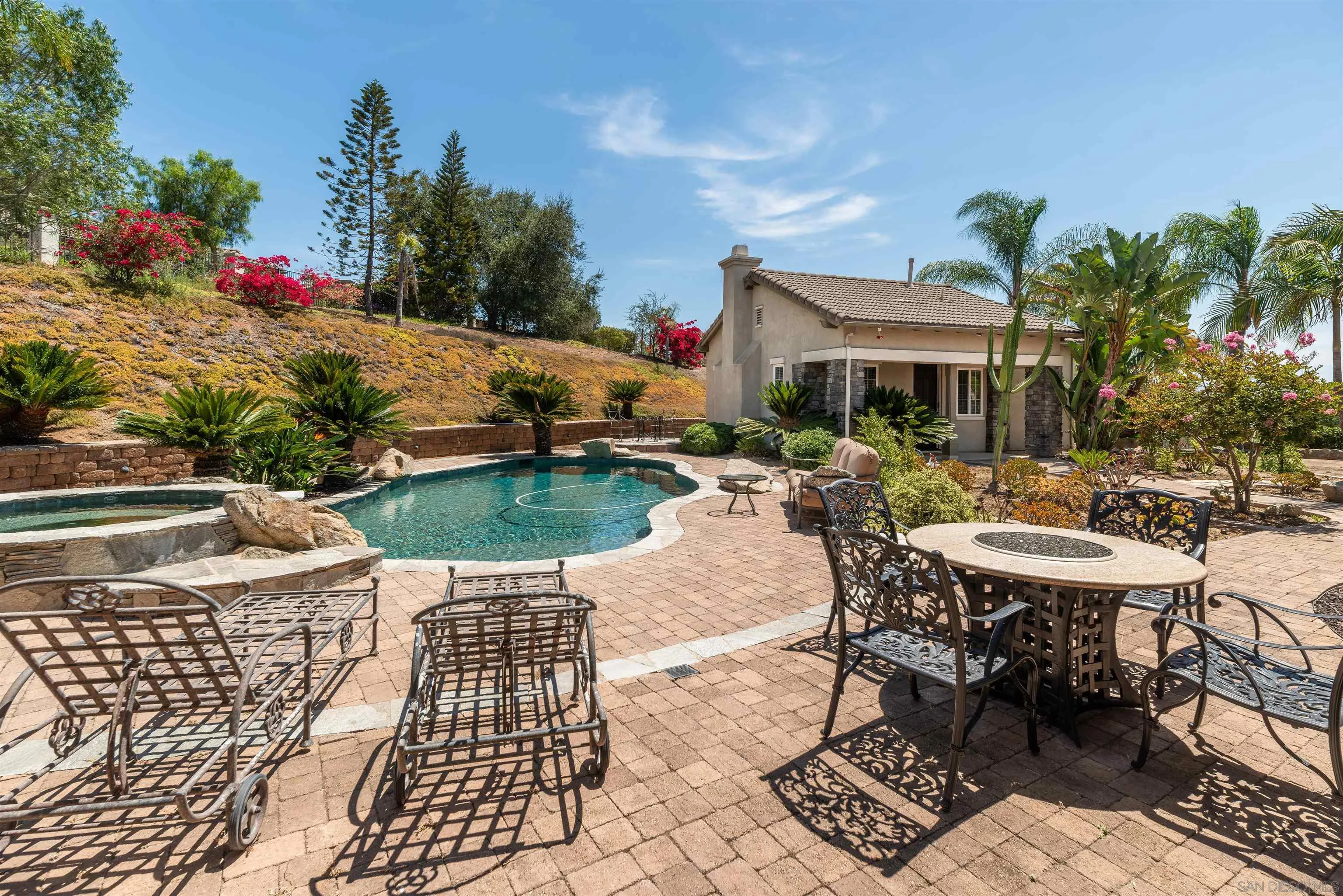 https://cdn.realtyfeed.com/cdn/127/260018926/ae40e475f84890644d6b0e761b2572ff.webp
