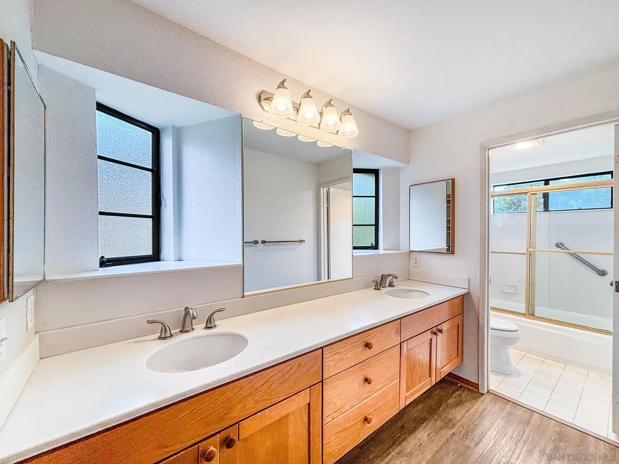 Photo #19: 260018929 Listing: Photo #19