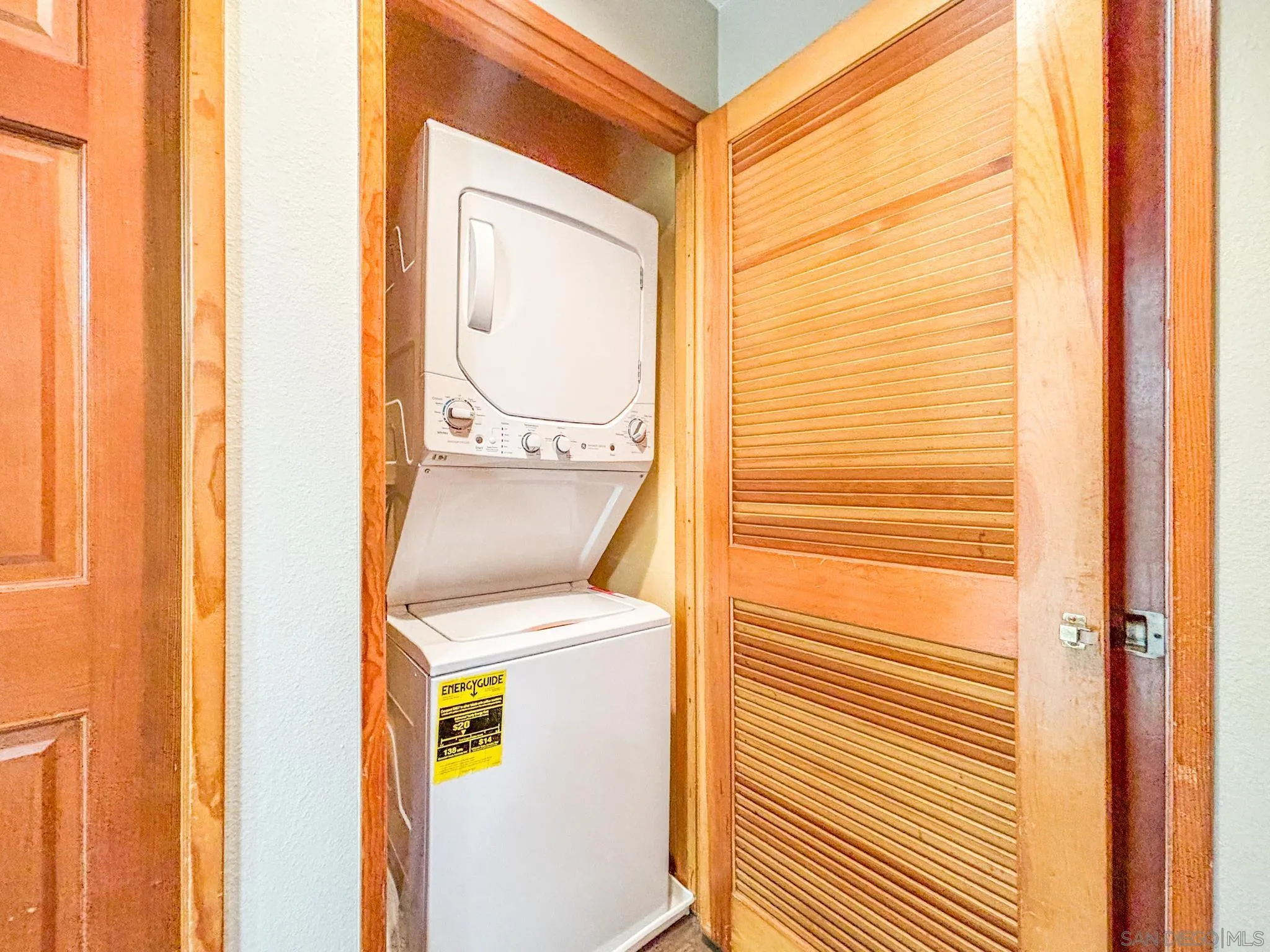 Photo #11: 260018929 Listing: Photo #11